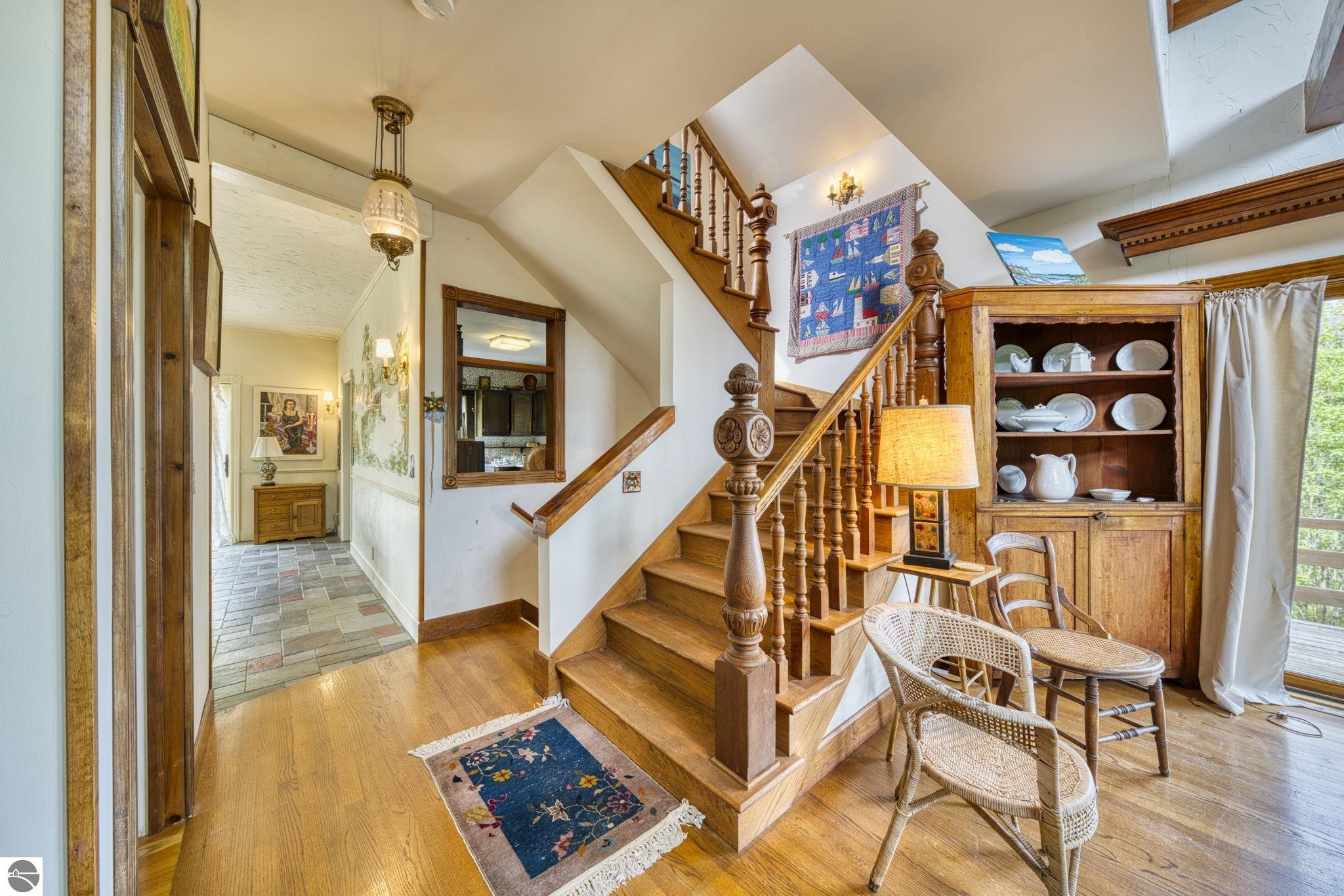 6400 N Manitou Trail