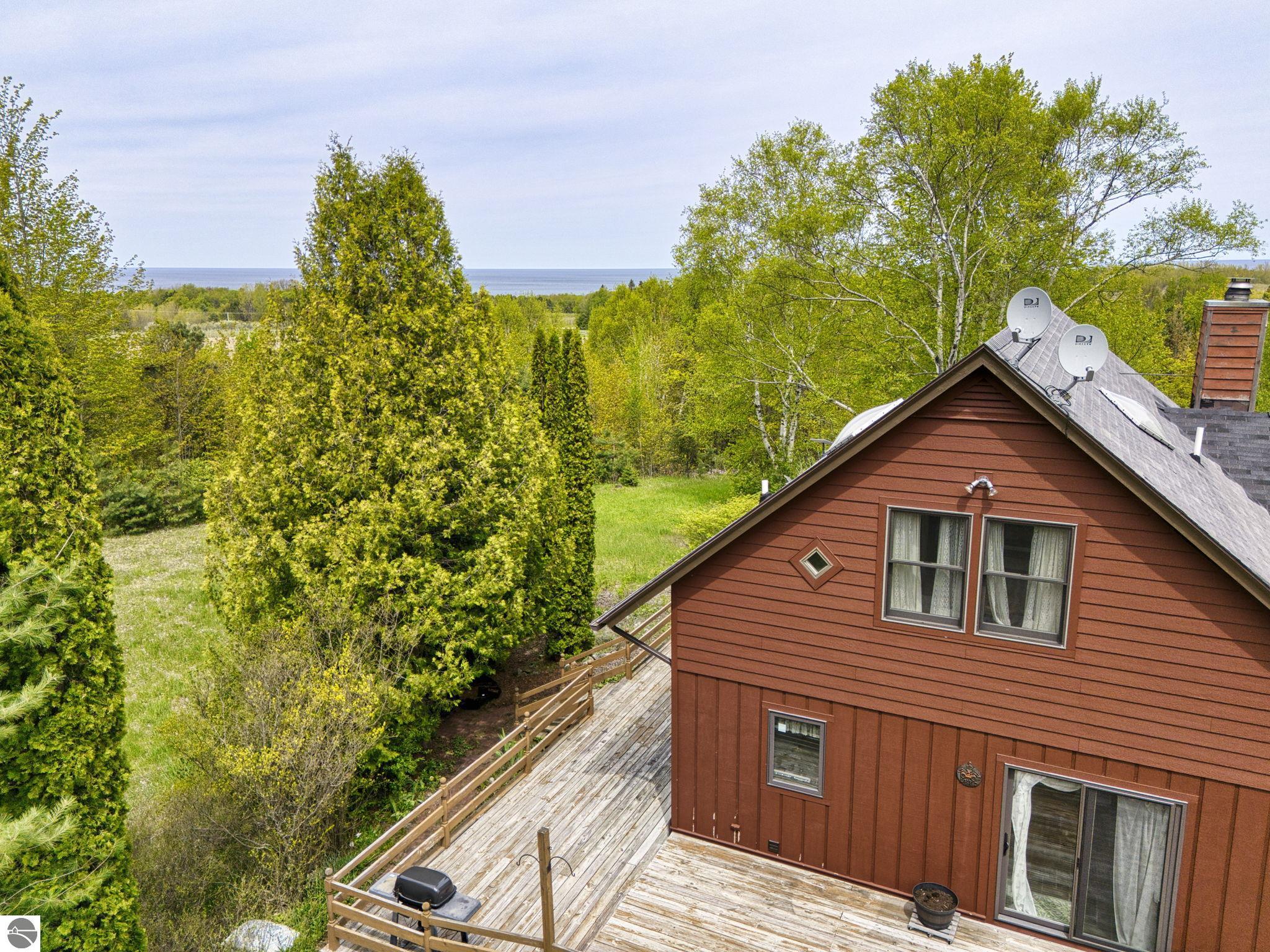 6400 N Manitou Trail