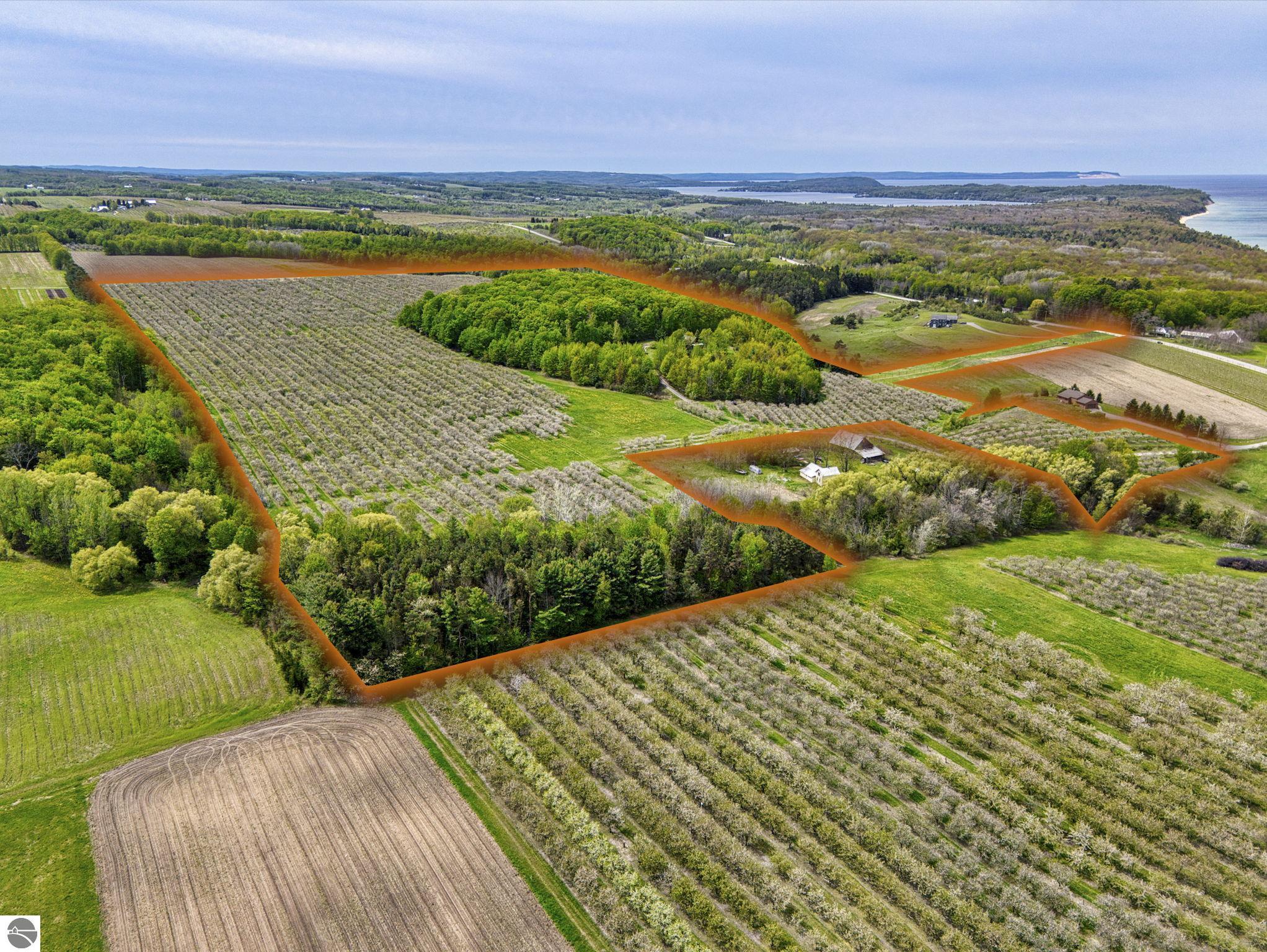 6400 N Manitou Trail