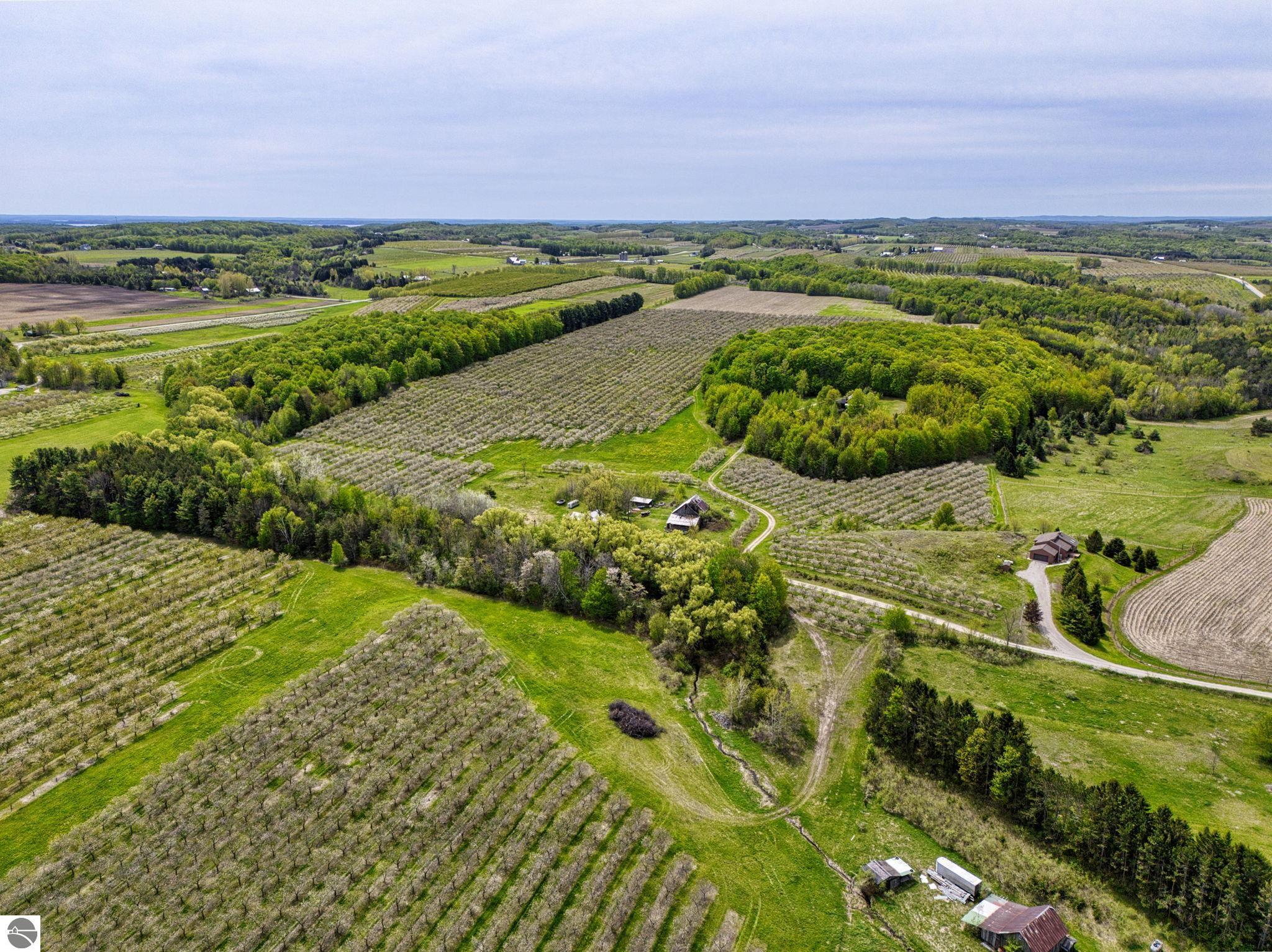 6400 N Manitou Trail