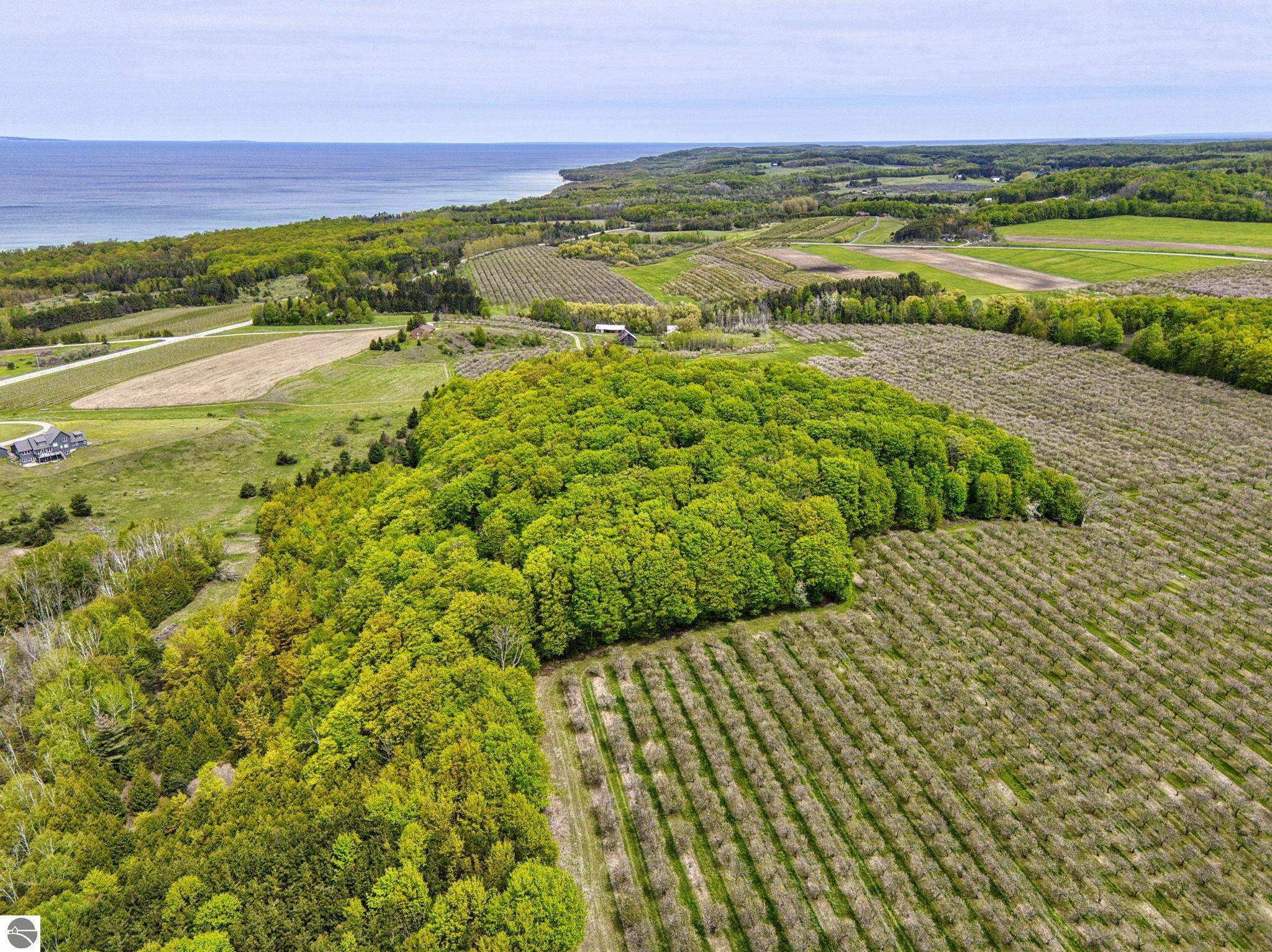 6400 N Manitou Trail