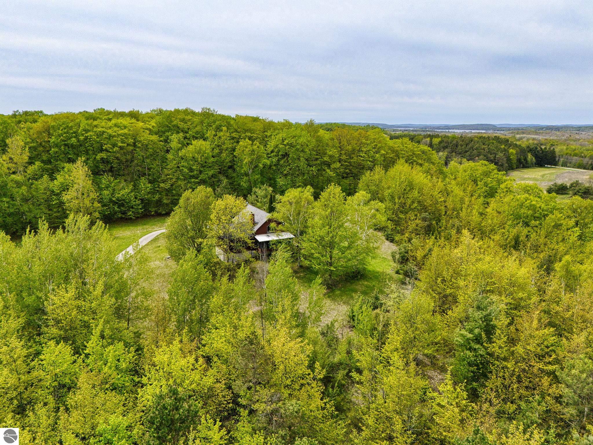 6400 N Manitou Trail