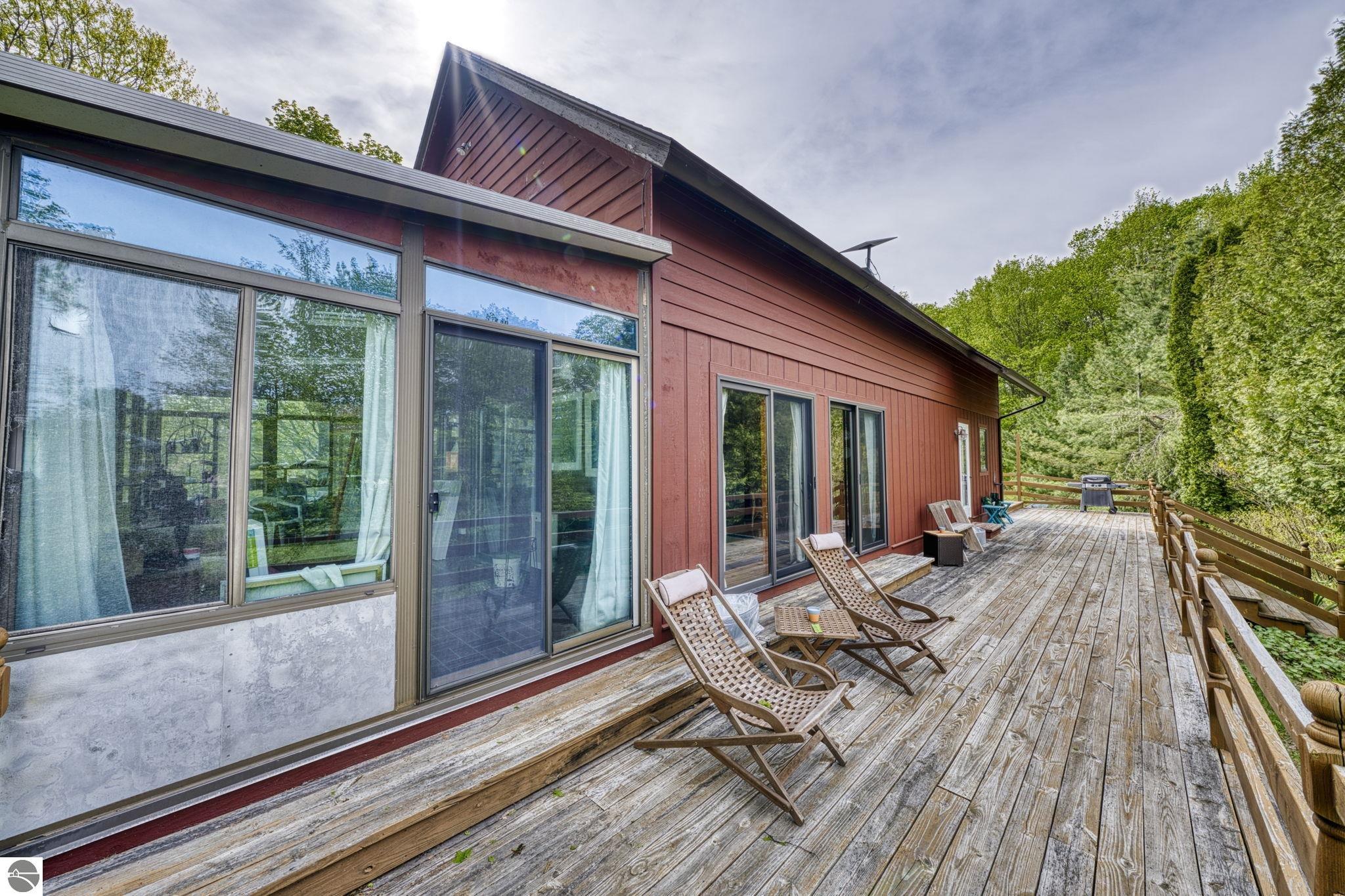 6400 N Manitou Trail