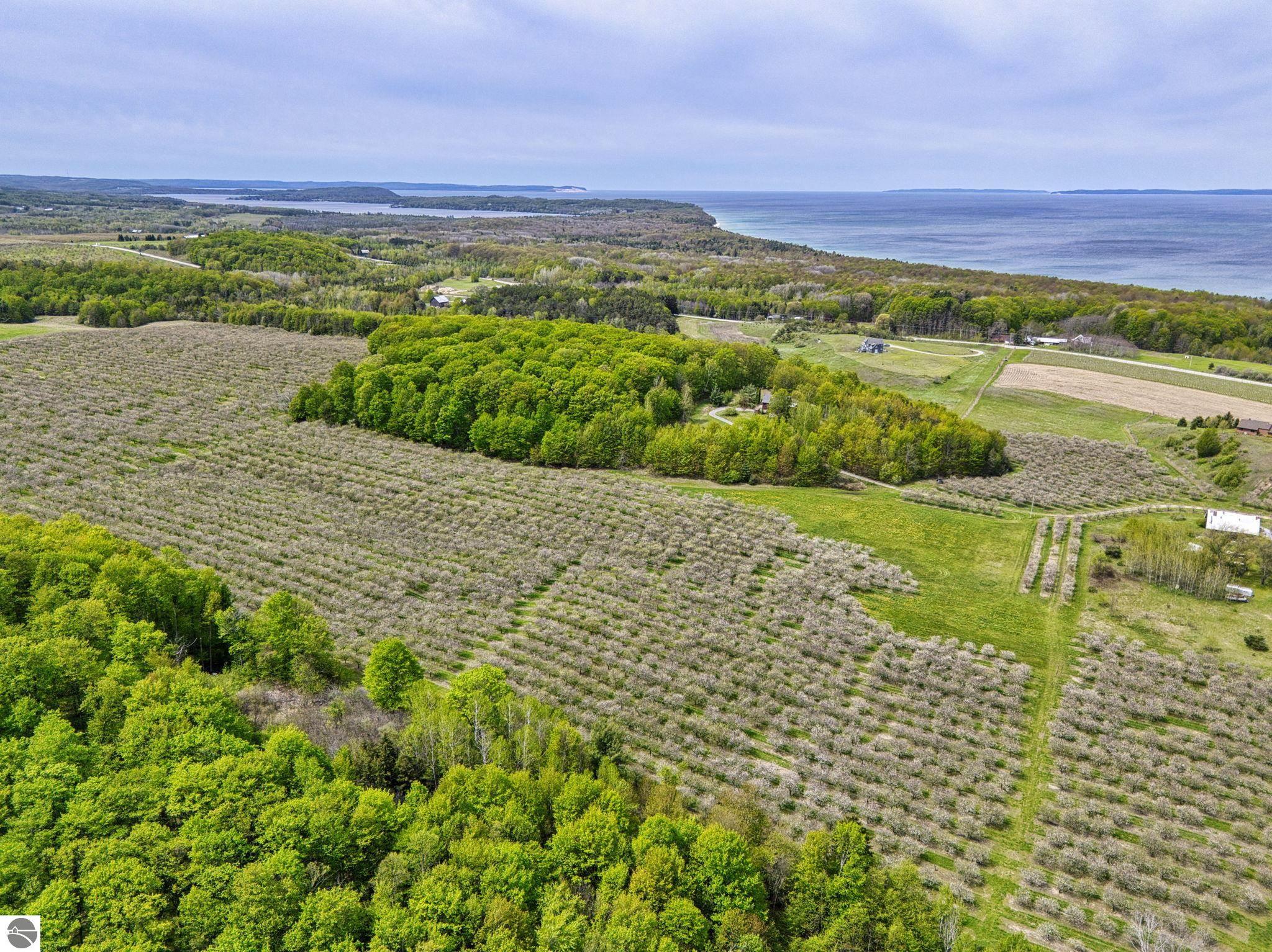 6400 N Manitou Trail