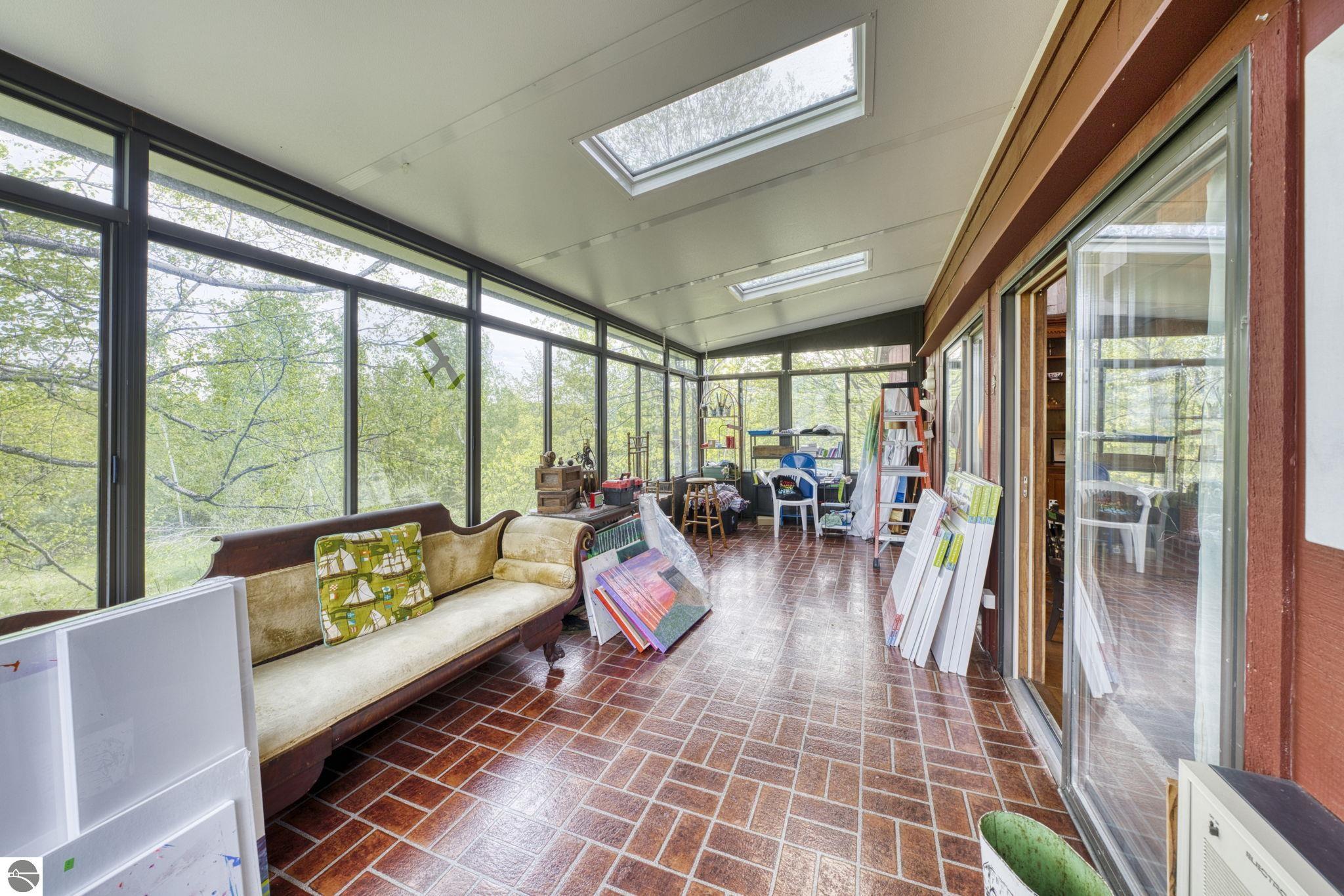 6400 N Manitou Trail