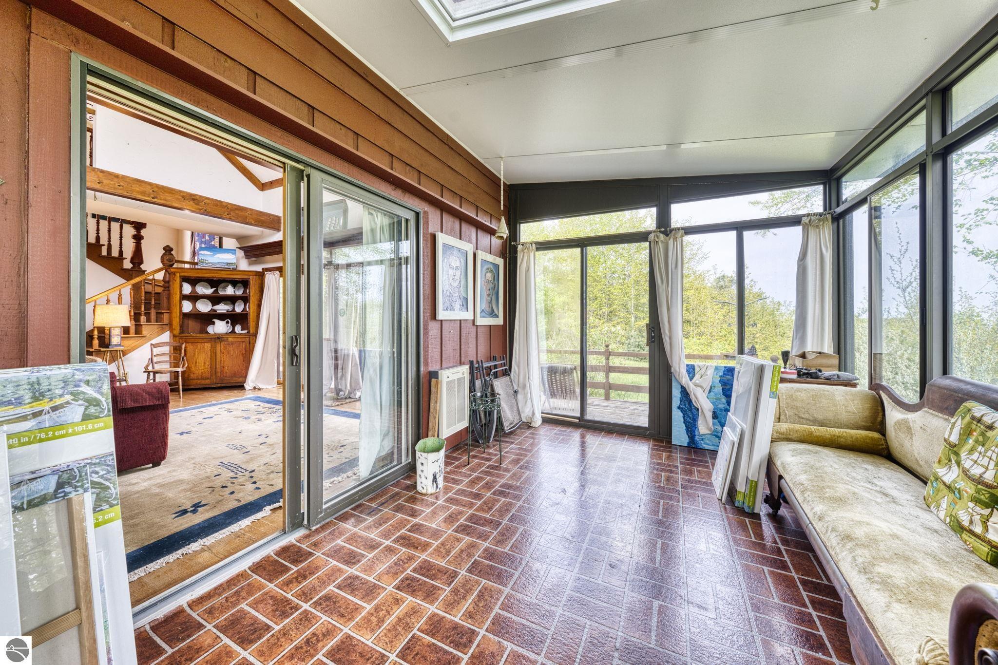 6400 N Manitou Trail