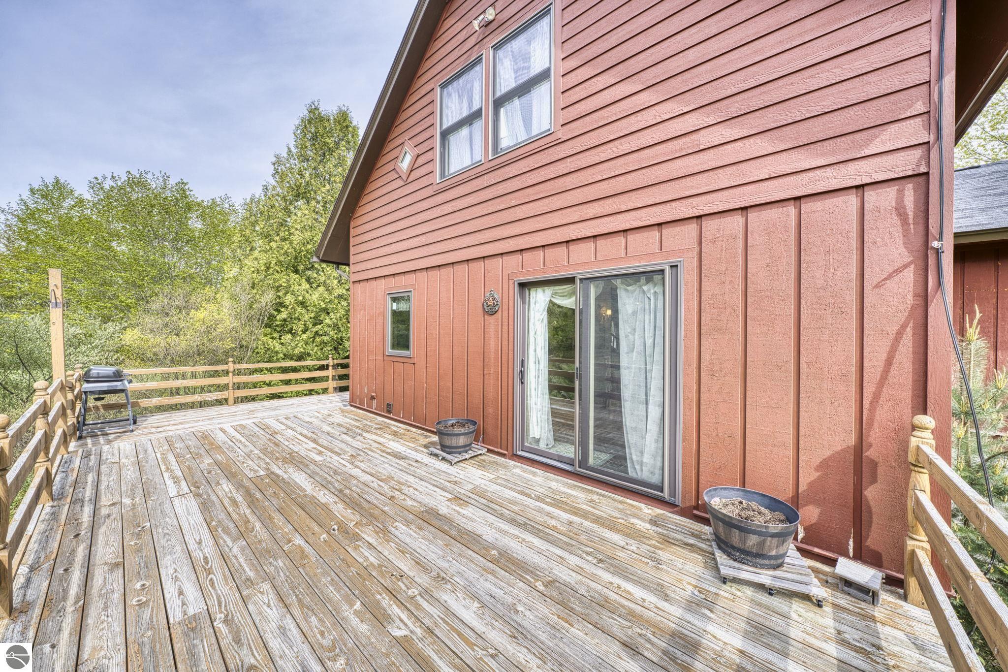 6400 N Manitou Trail