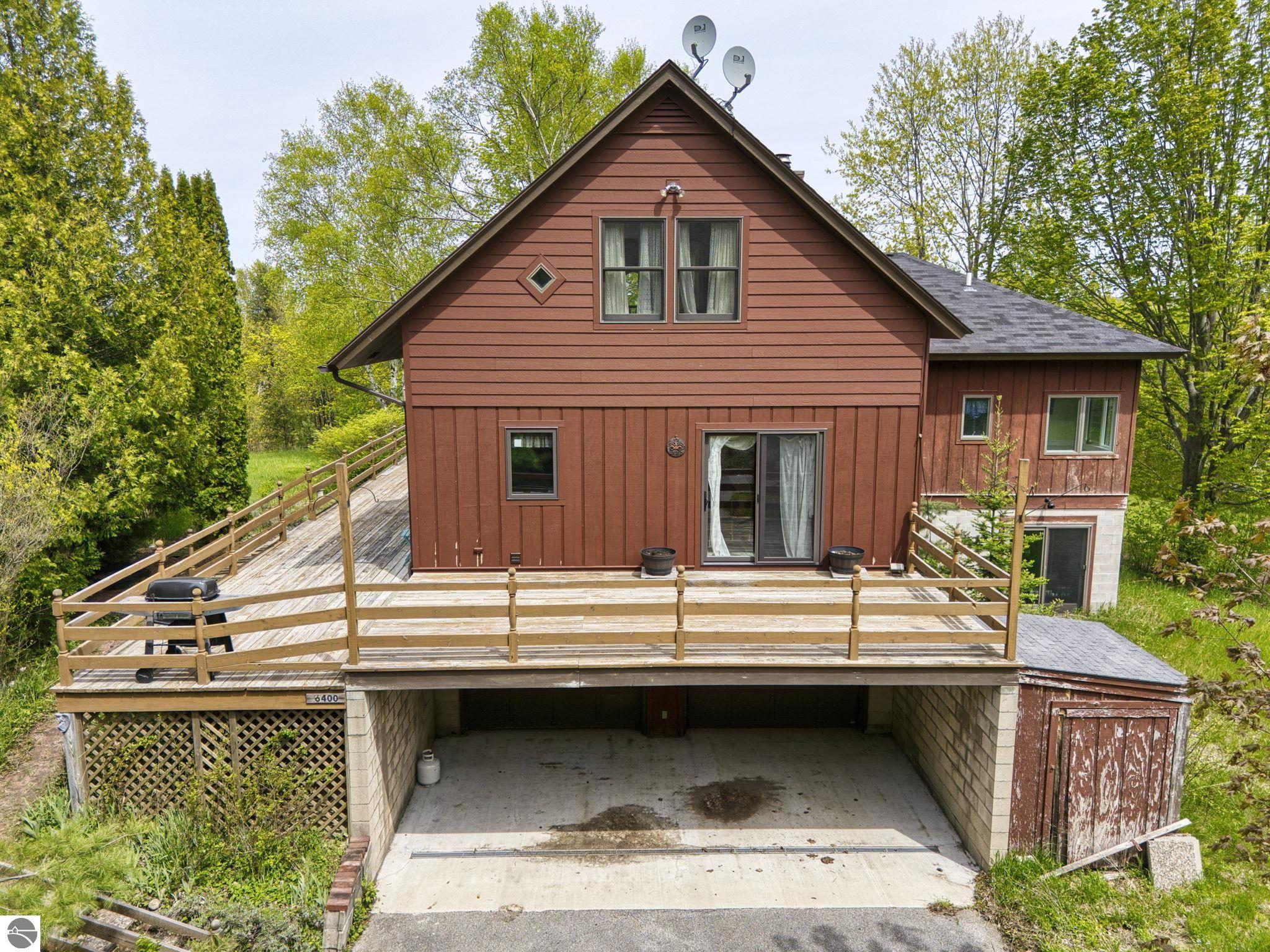 6400 N Manitou Trail