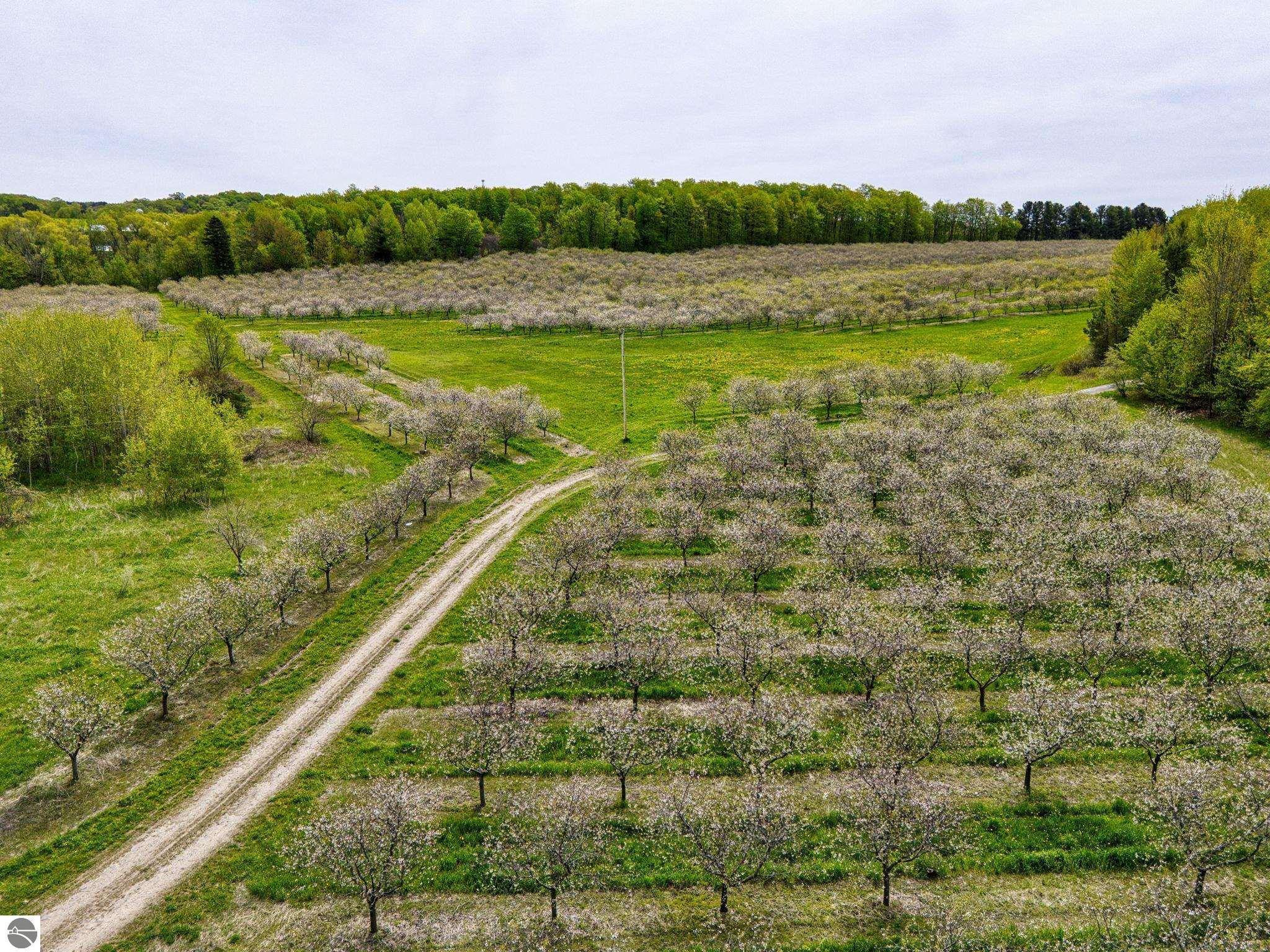 6400 N Manitou Trail