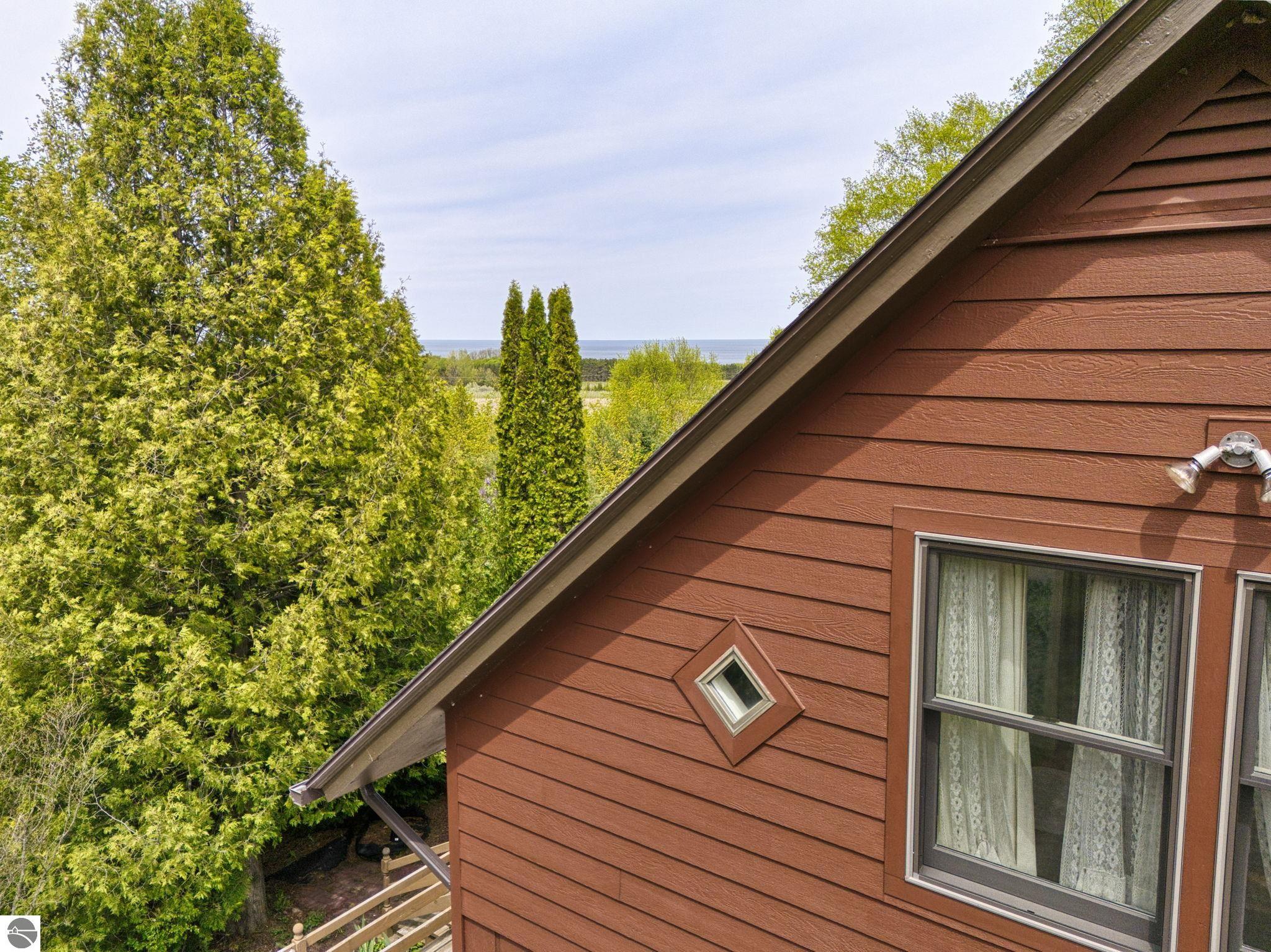 6400 N Manitou Trail