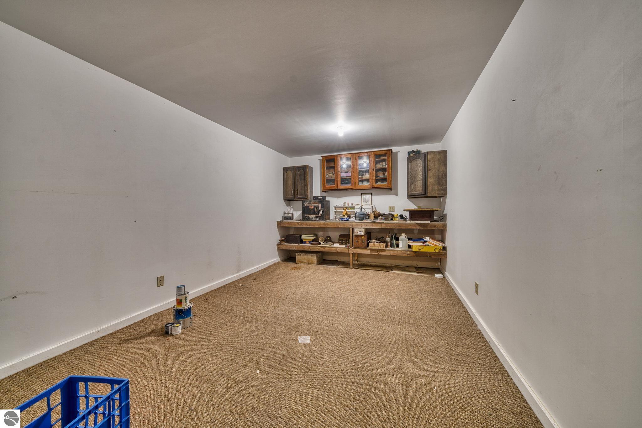 6400 N Manitou Trail