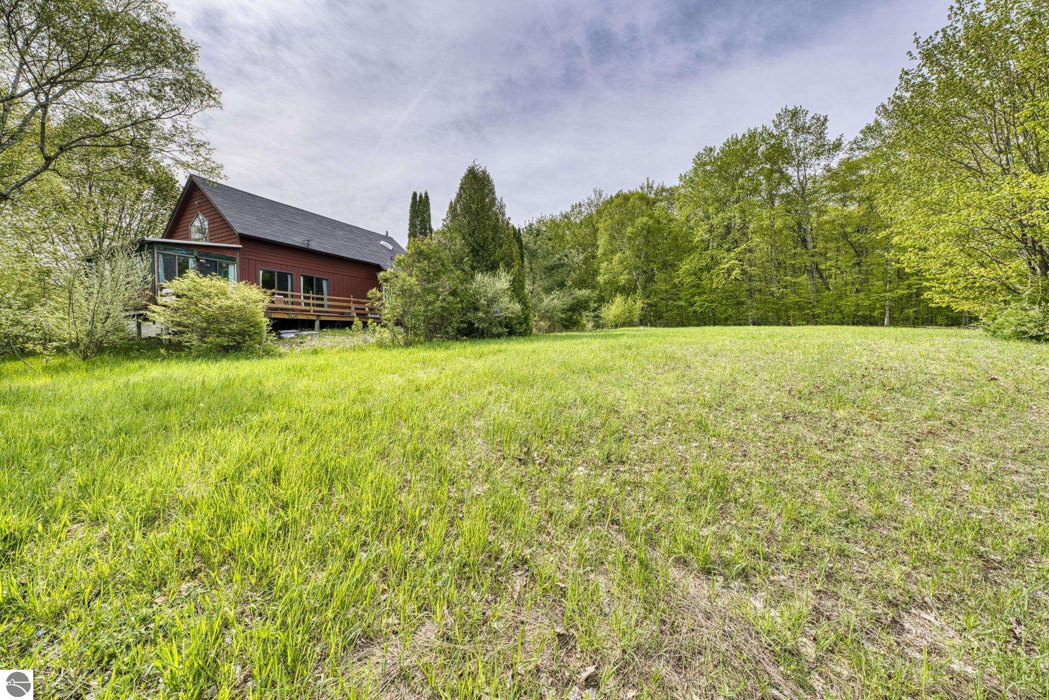 6400 N Manitou Trail