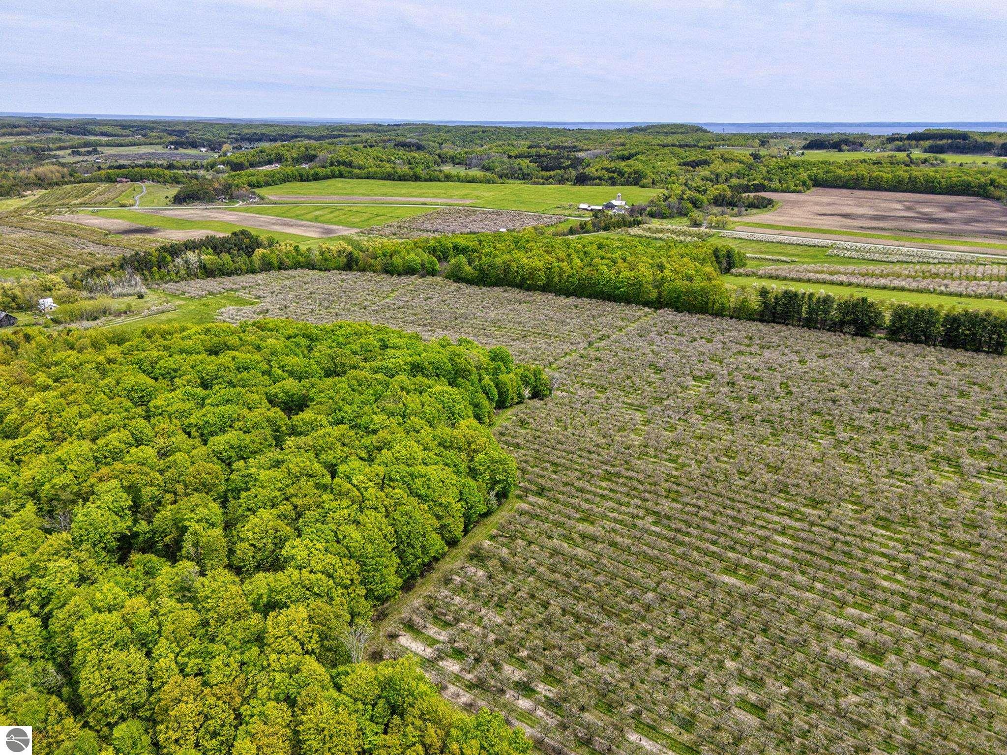 6400 N Manitou Trail