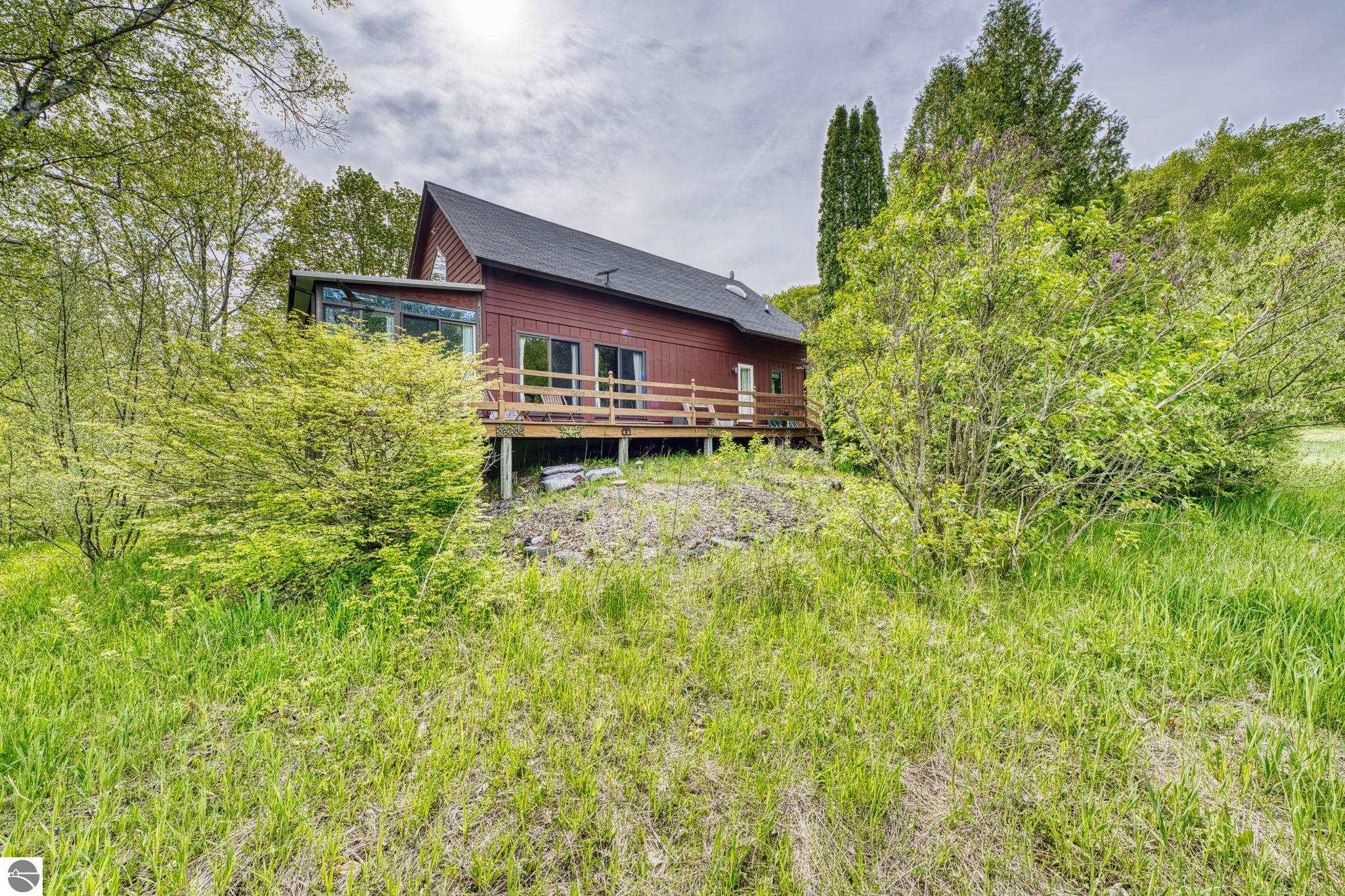 6400 N Manitou Trail