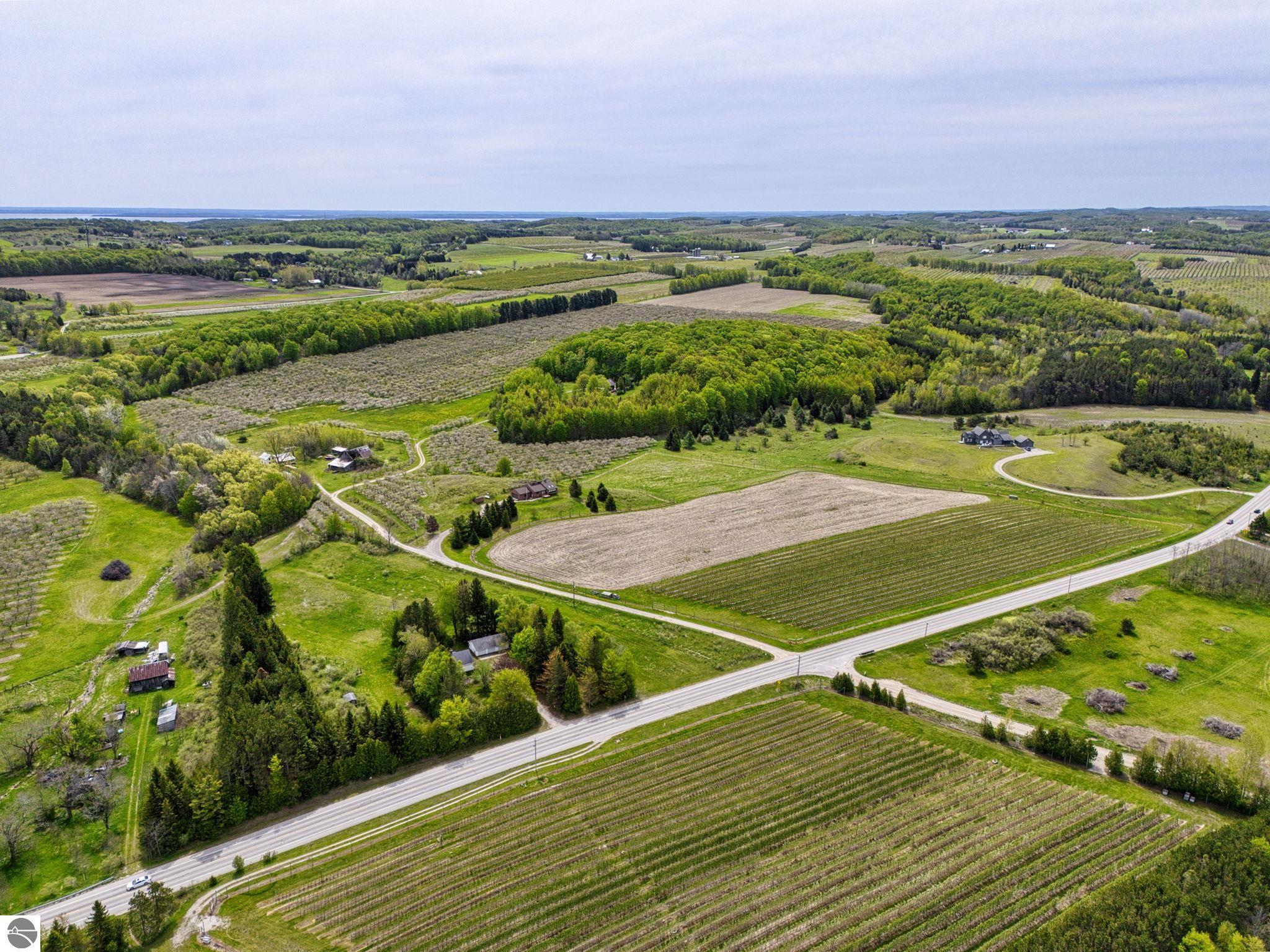 6400 N Manitou Trail