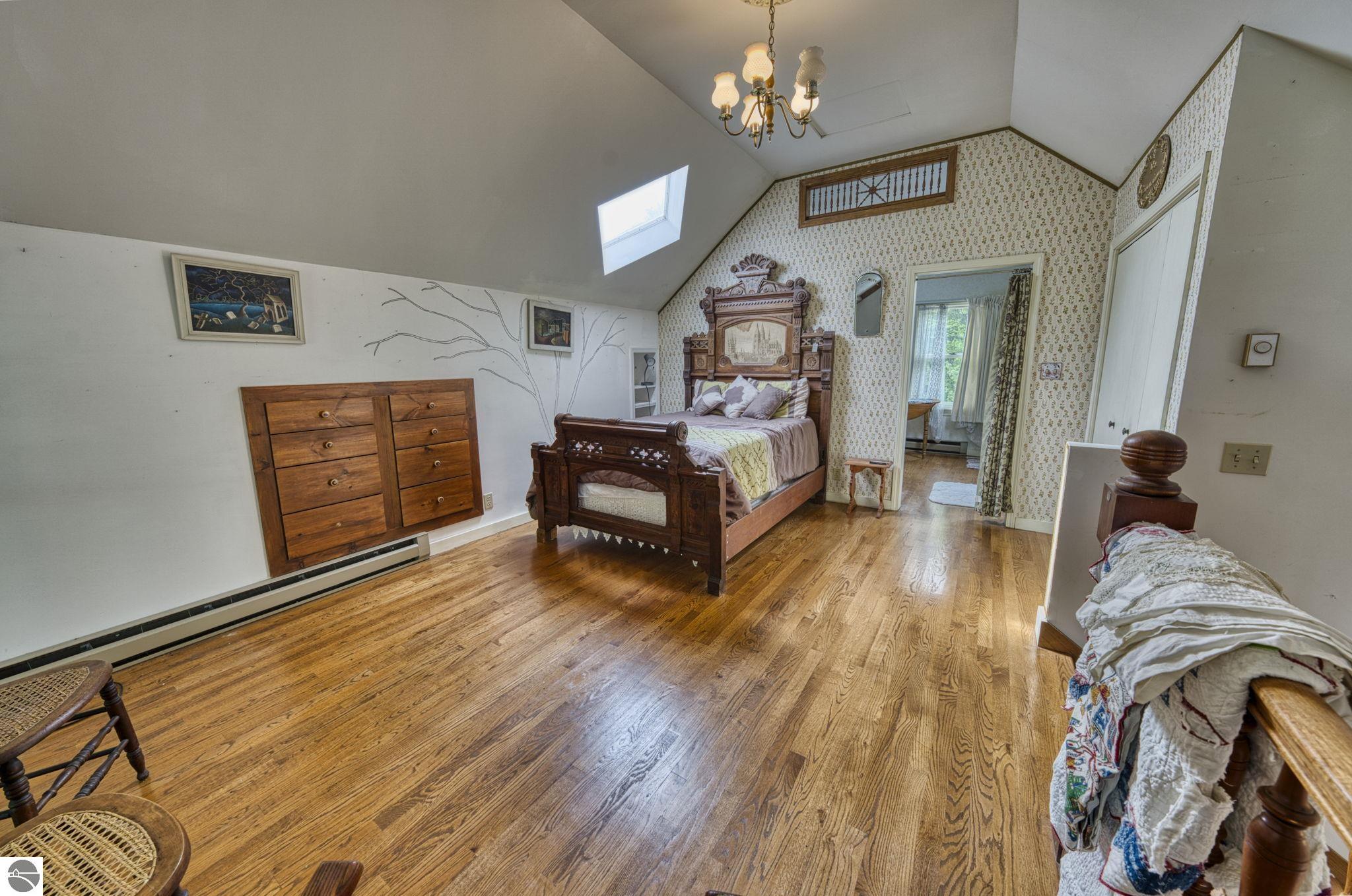 6400 N Manitou Trail