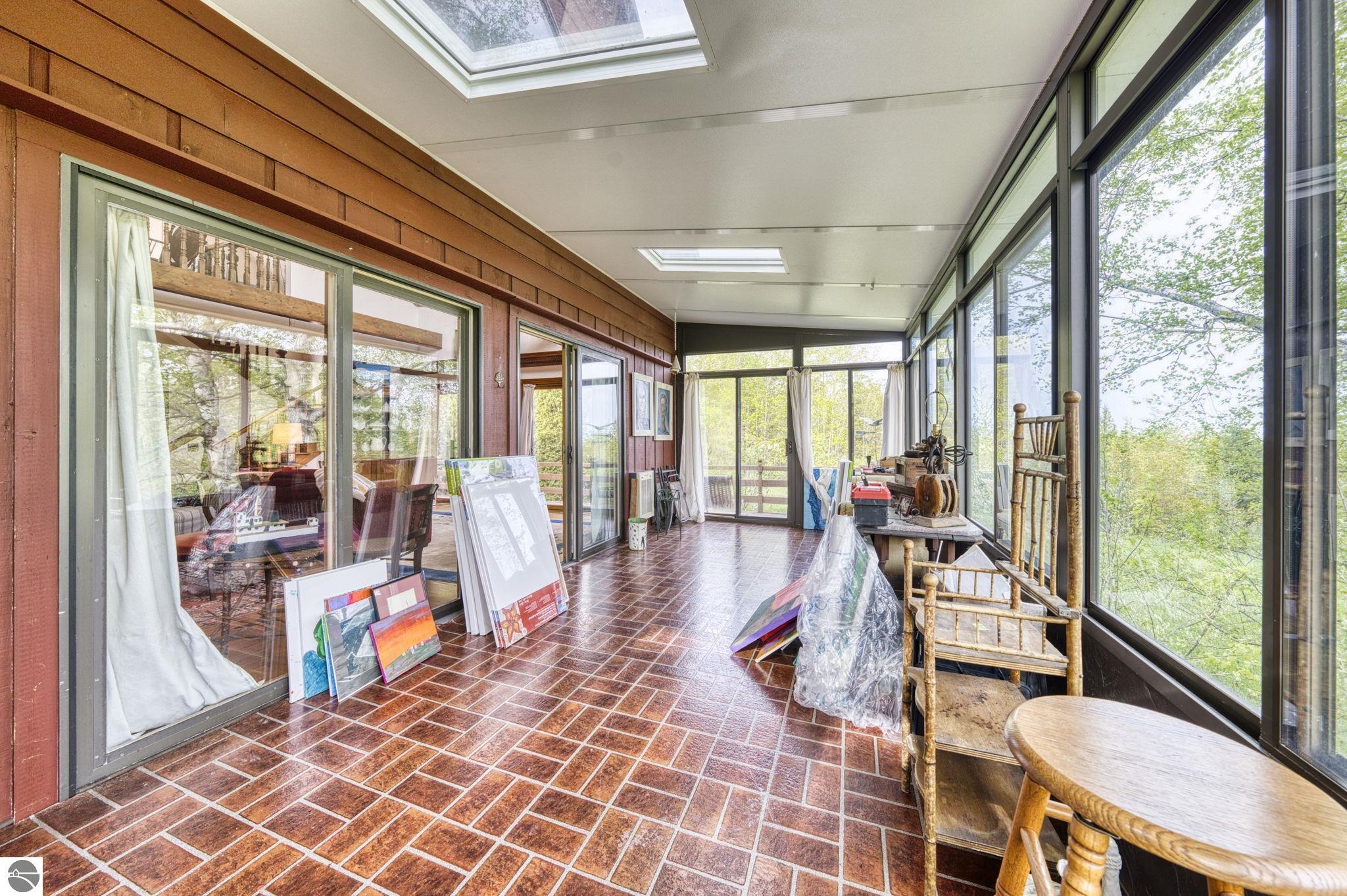 6400 N Manitou Trail