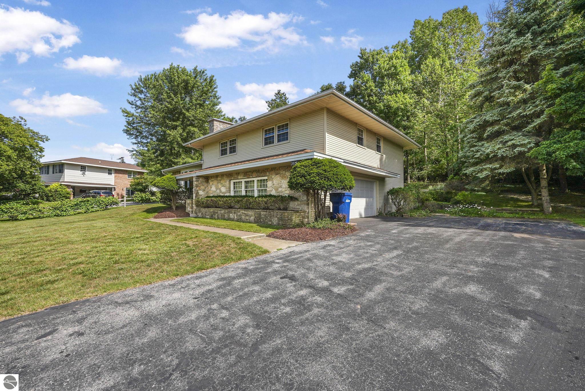 3526 Scenic Hills Drive