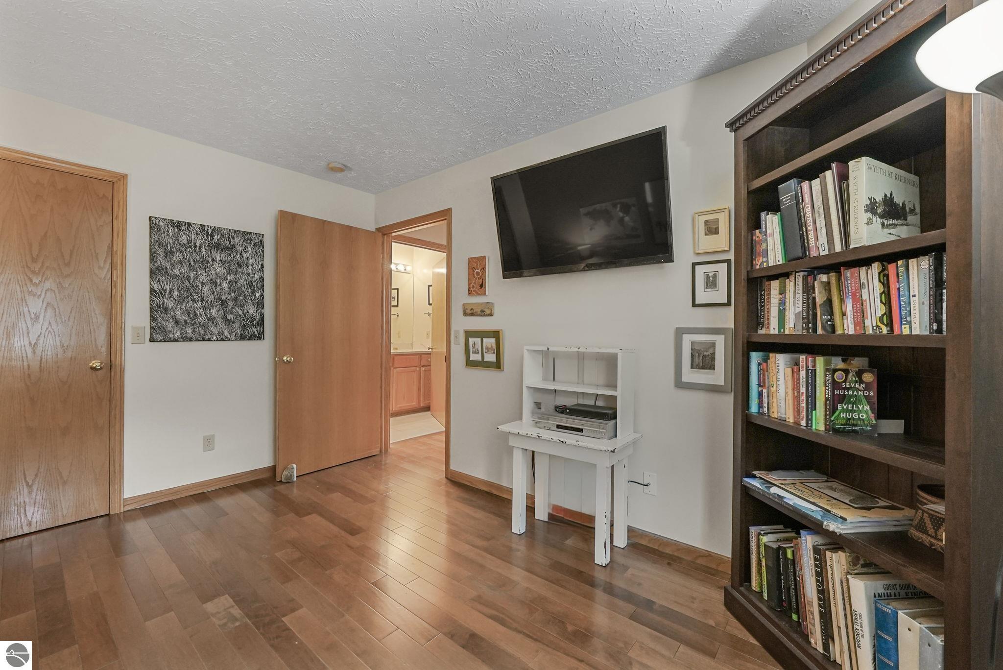 1109 Hemingway Lane