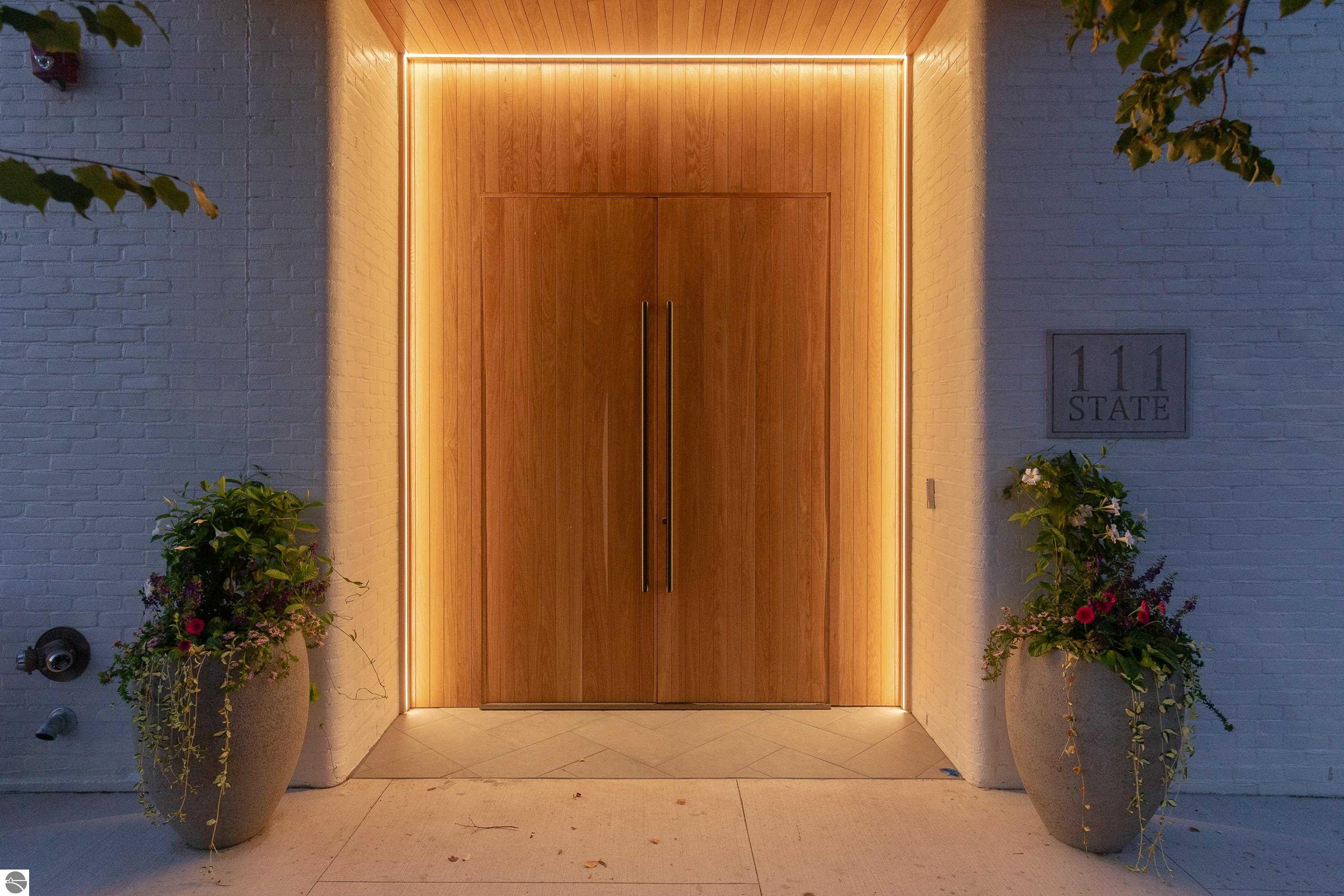 111 E State # B Unit: PH B