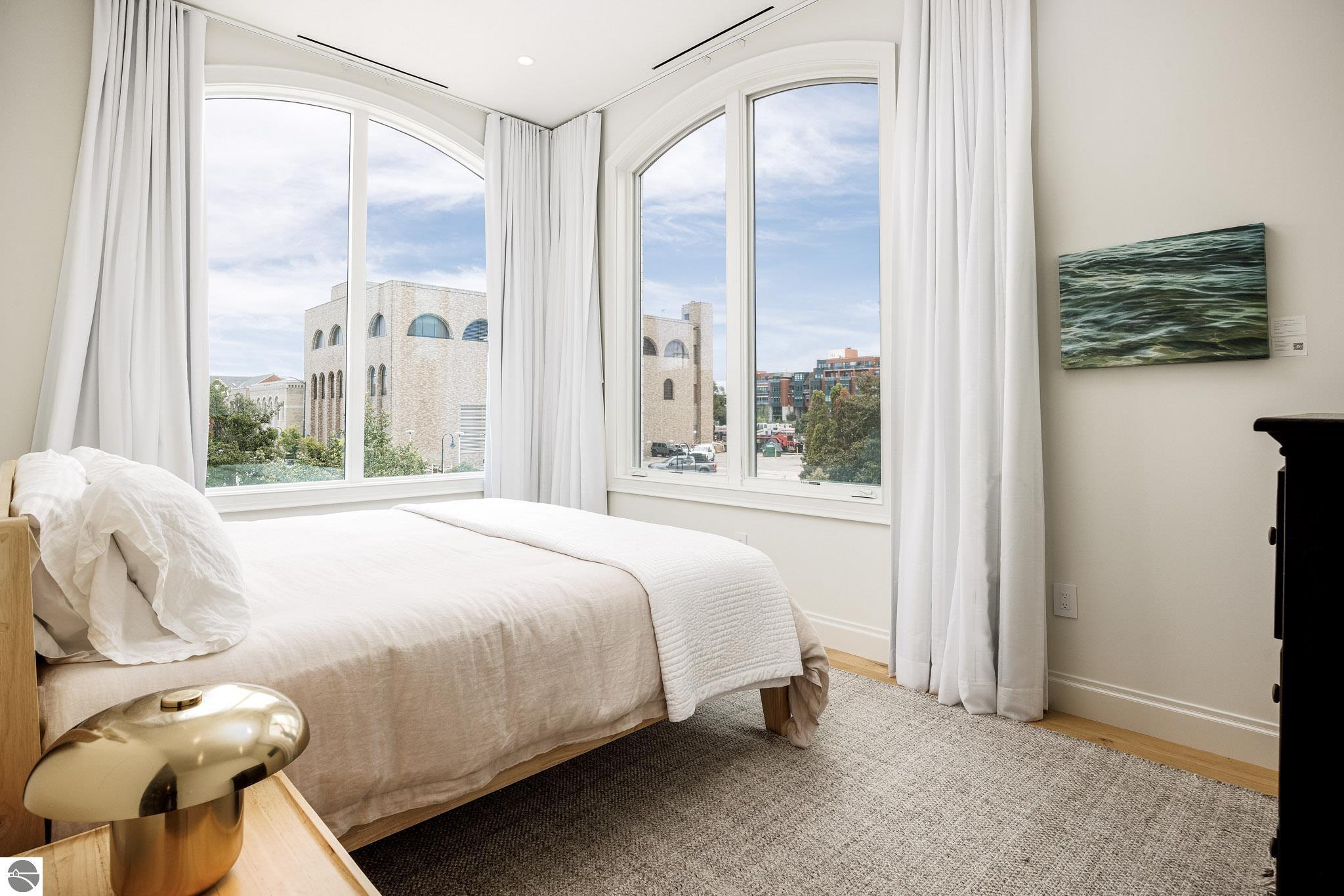 111 State PH B