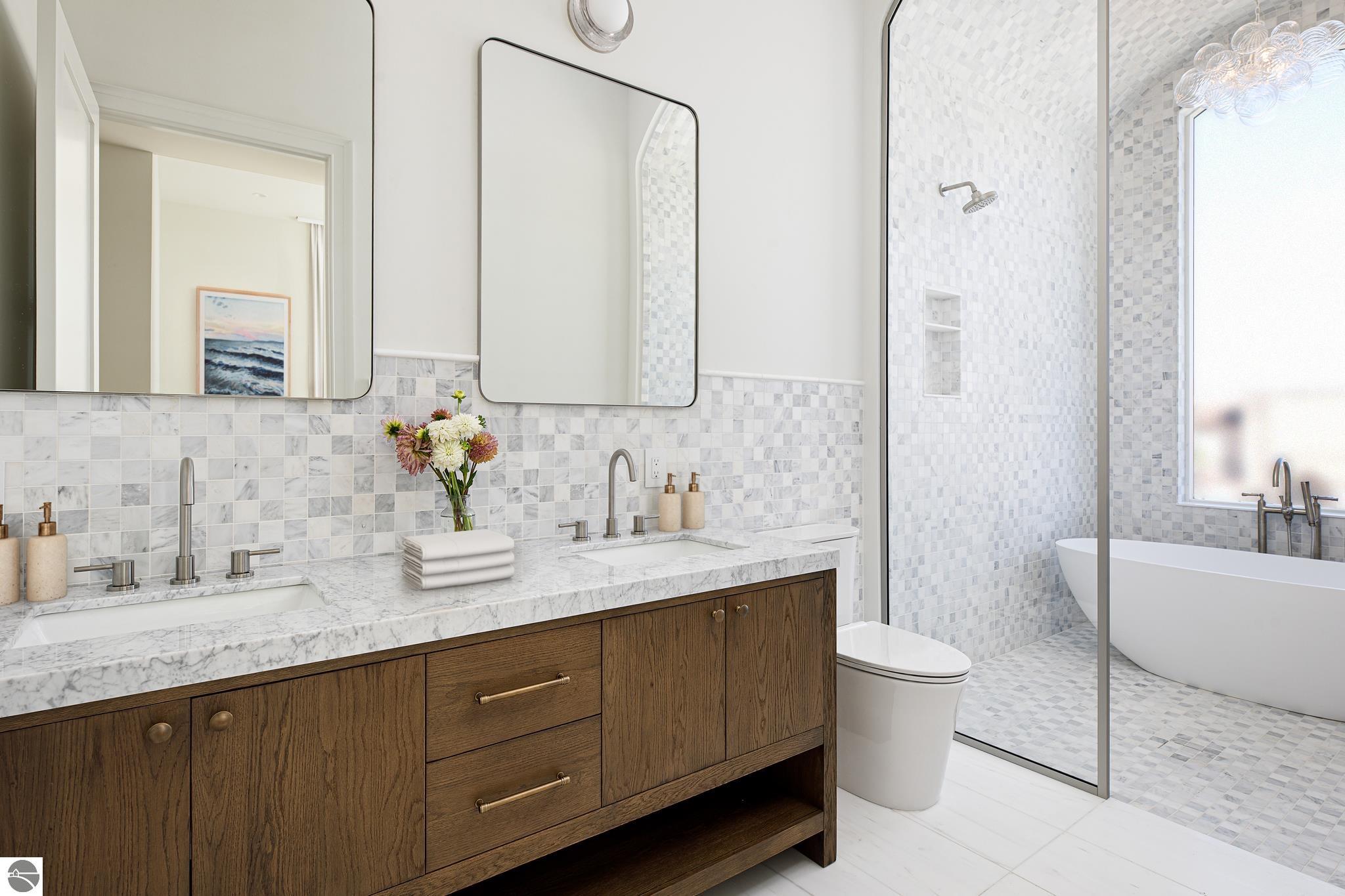 111 E State # B Unit: PH B