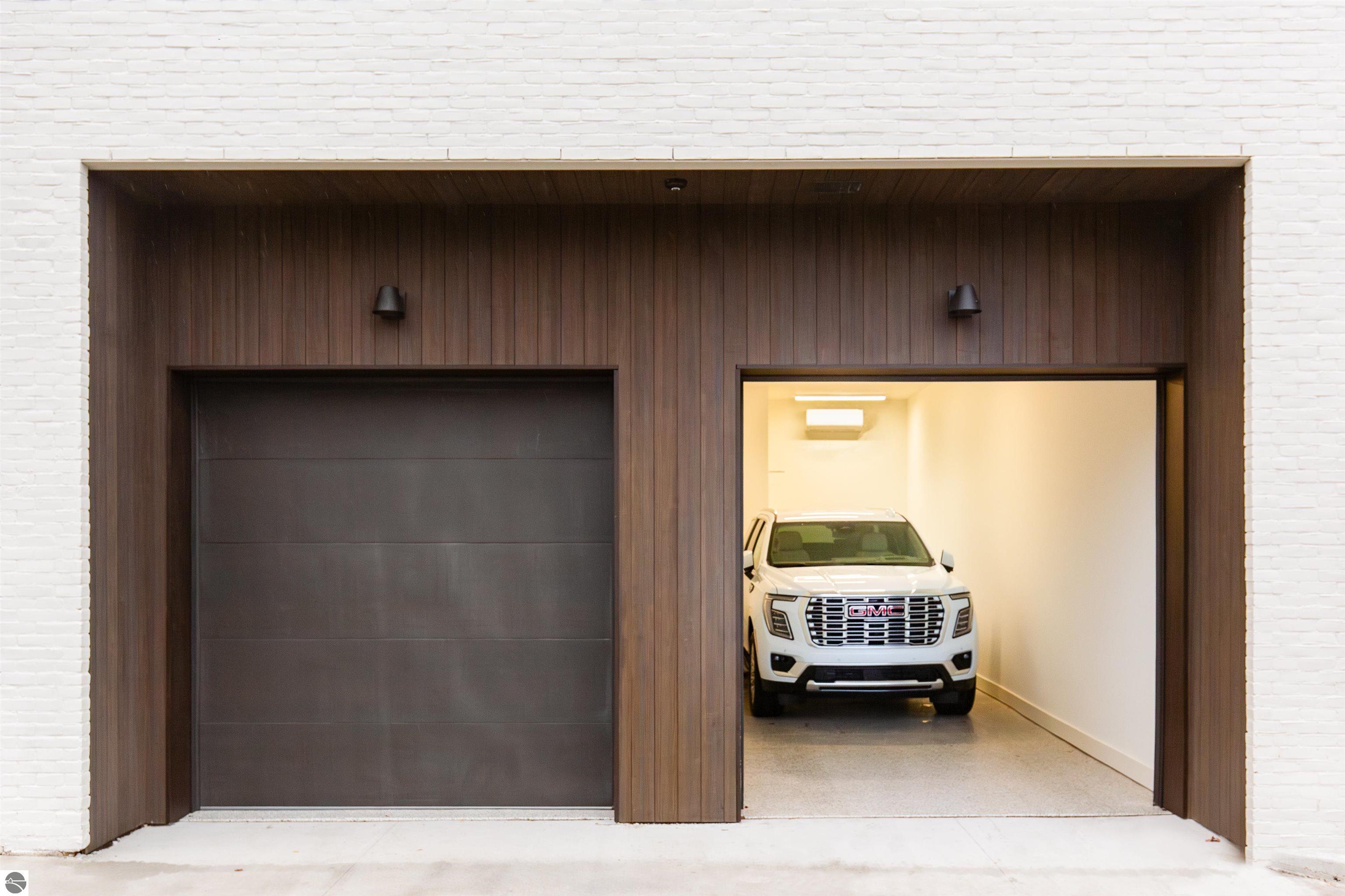 111 E State # A Unit: PH A