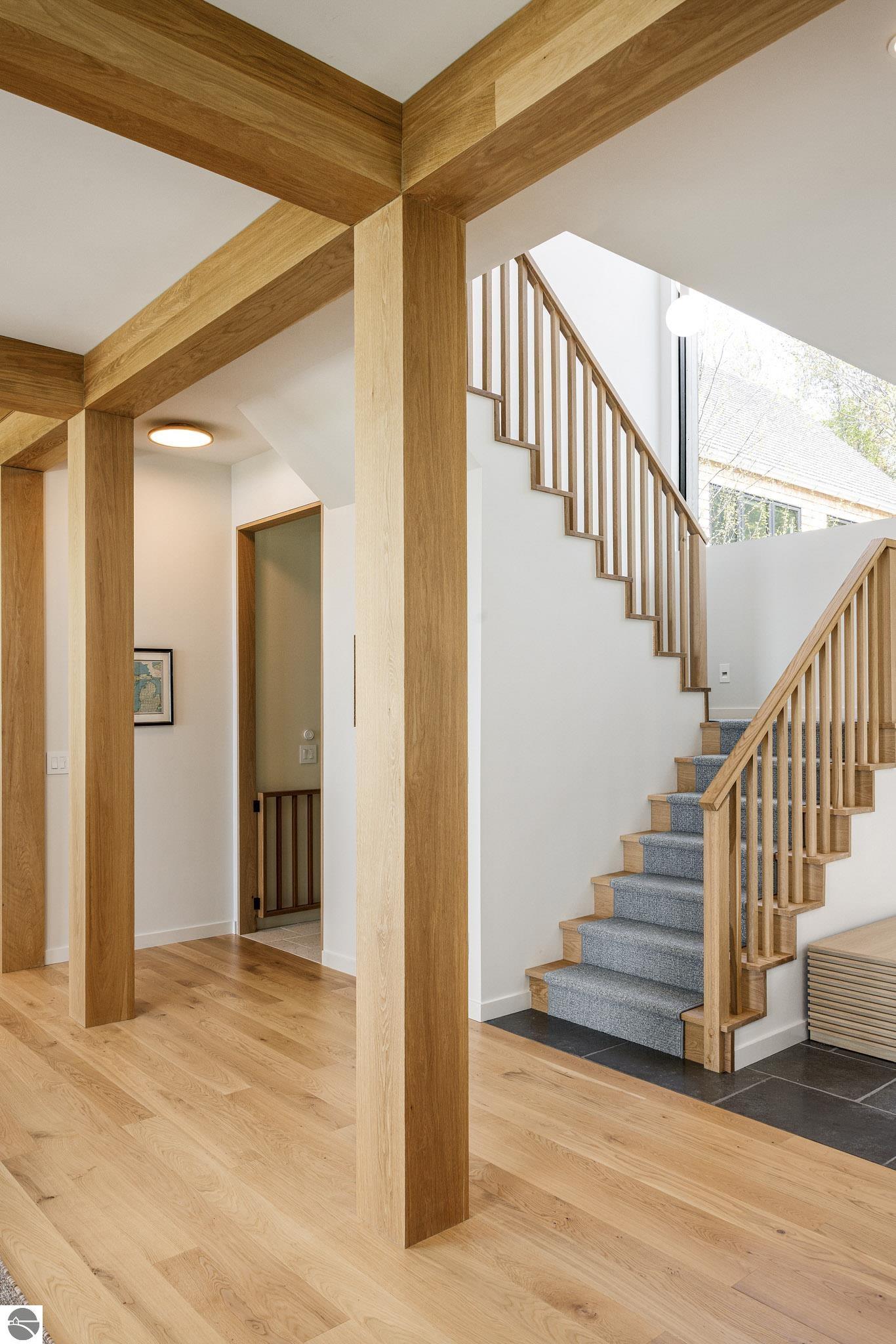 6987 N Manitou Trail