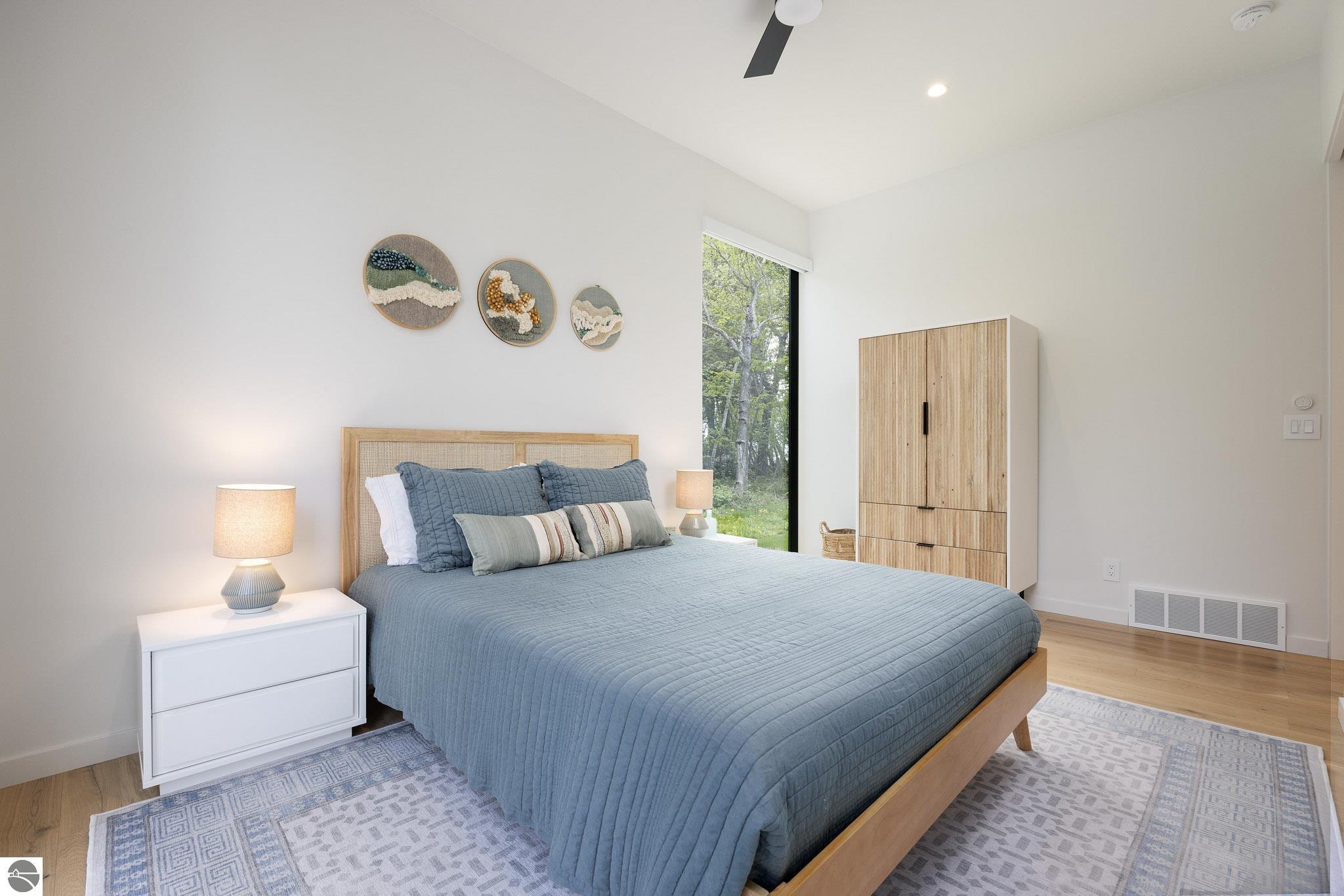 6987 N Manitou Trail
