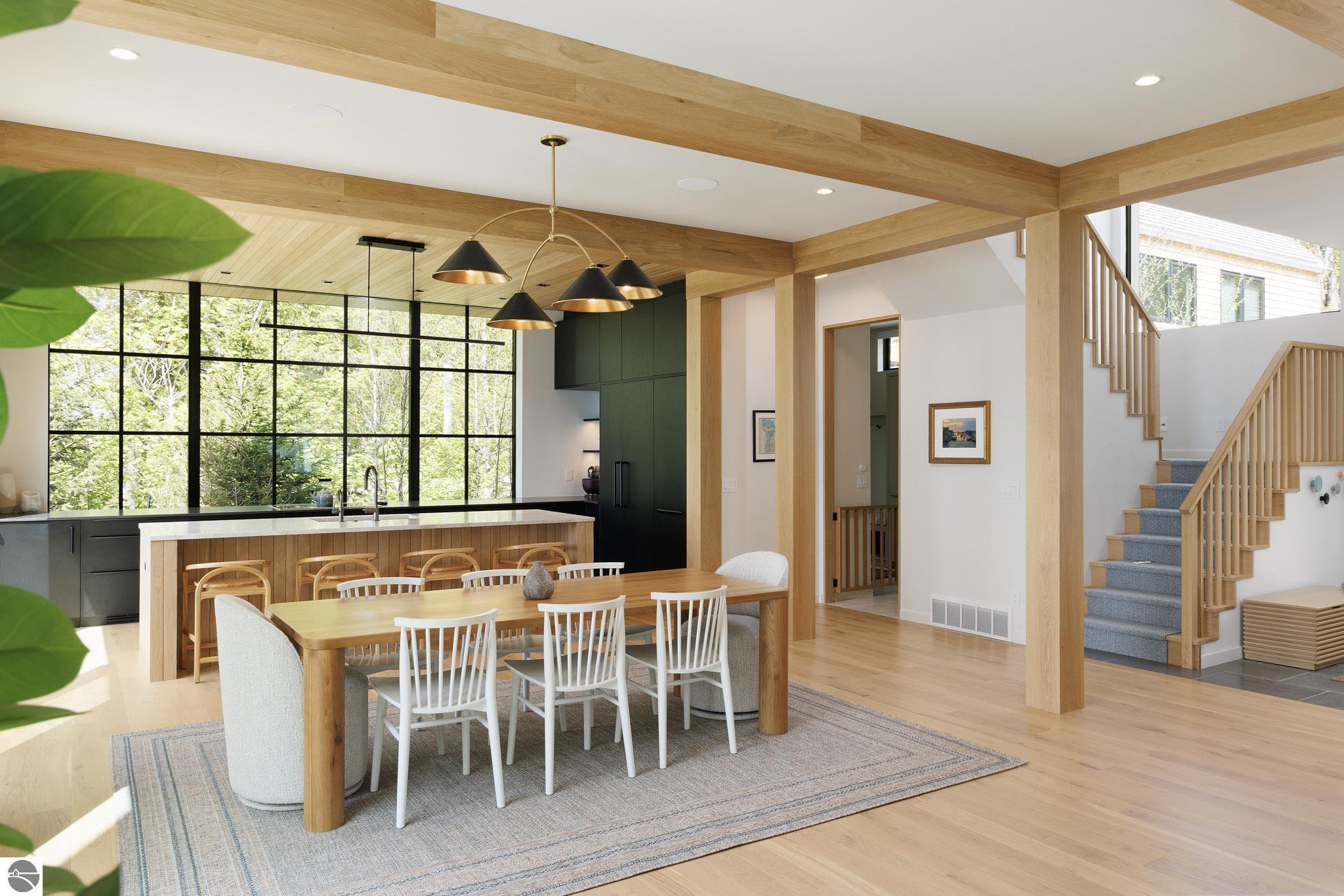 6987 N Manitou Trail