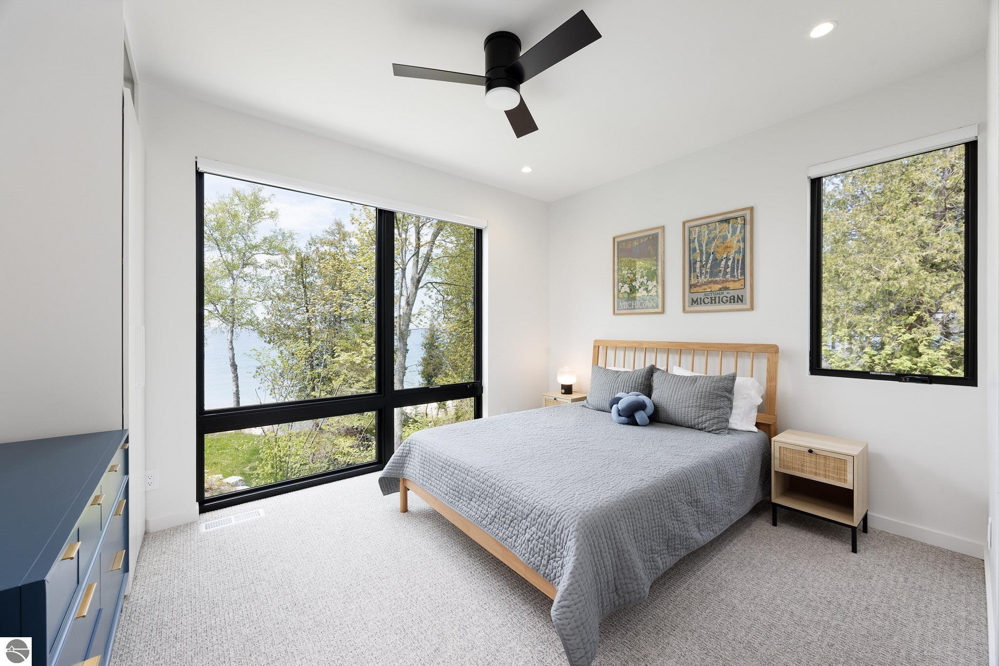 6987 N Manitou Trail