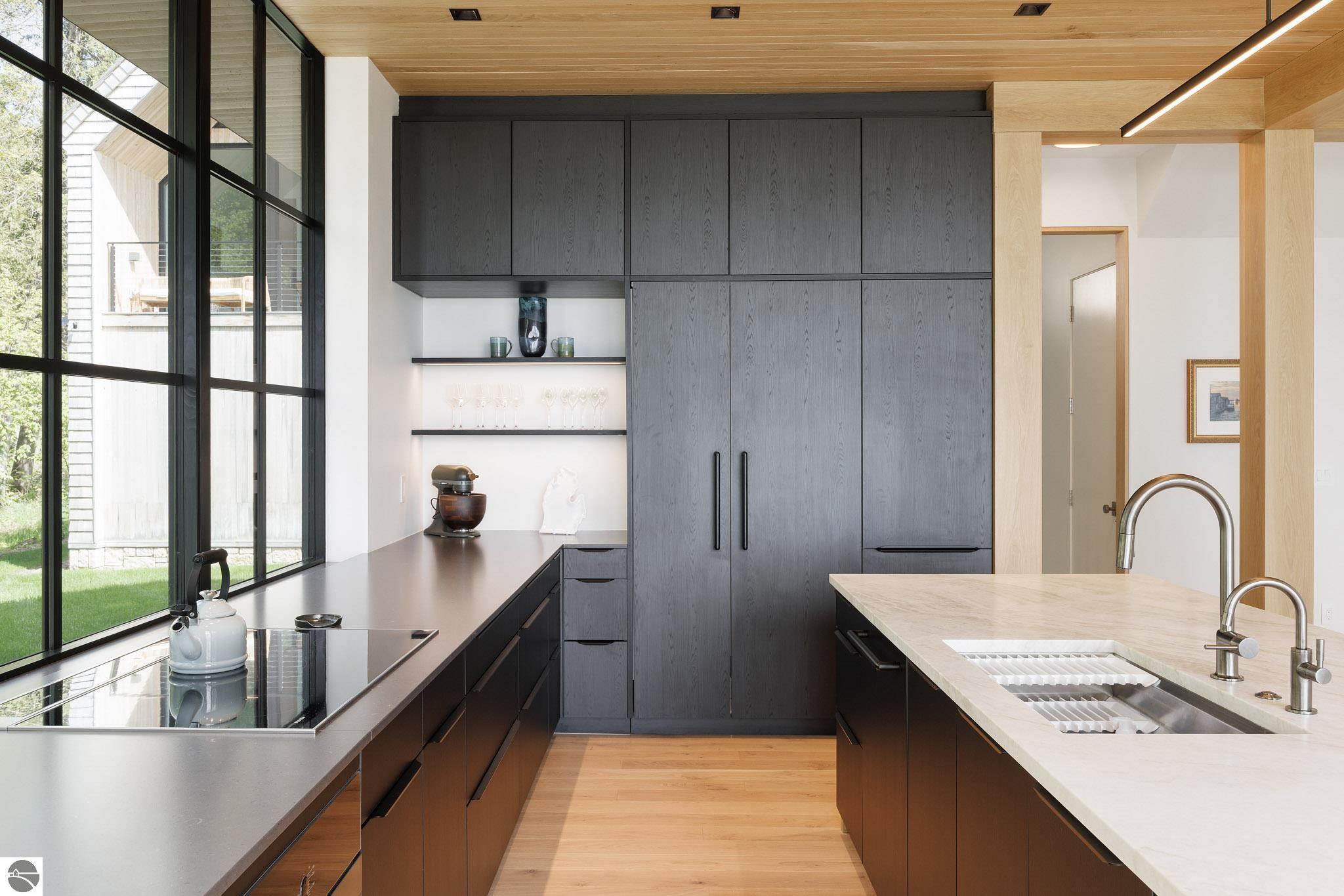 6987 N Manitou Trail