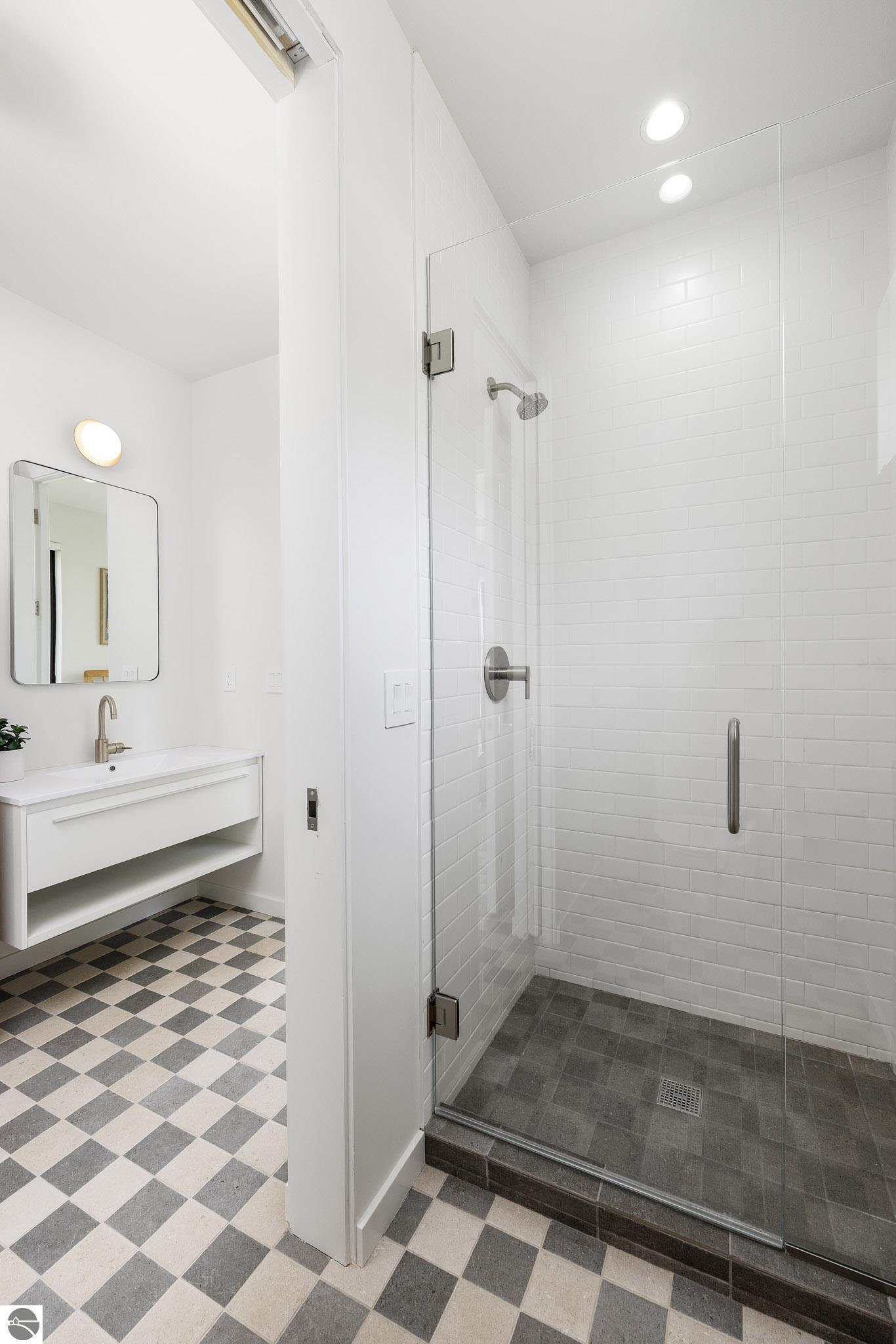 6987 N Manitou Trail