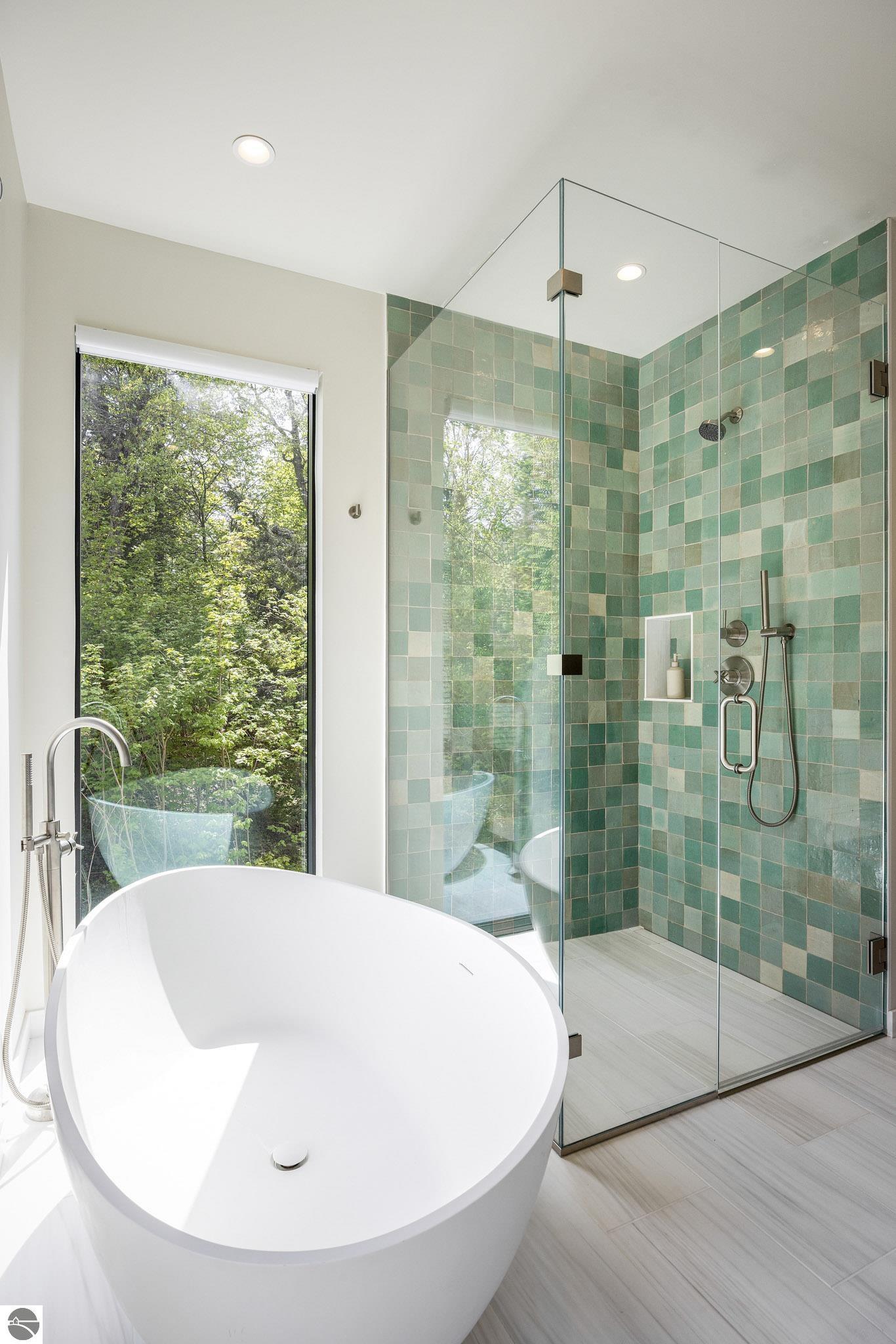 6987 N Manitou Trail