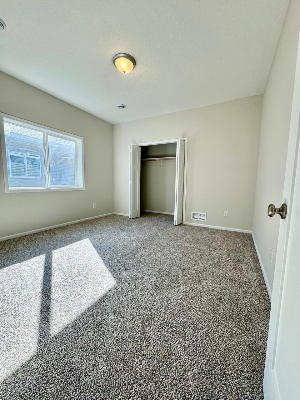 124 9th Avenue NE