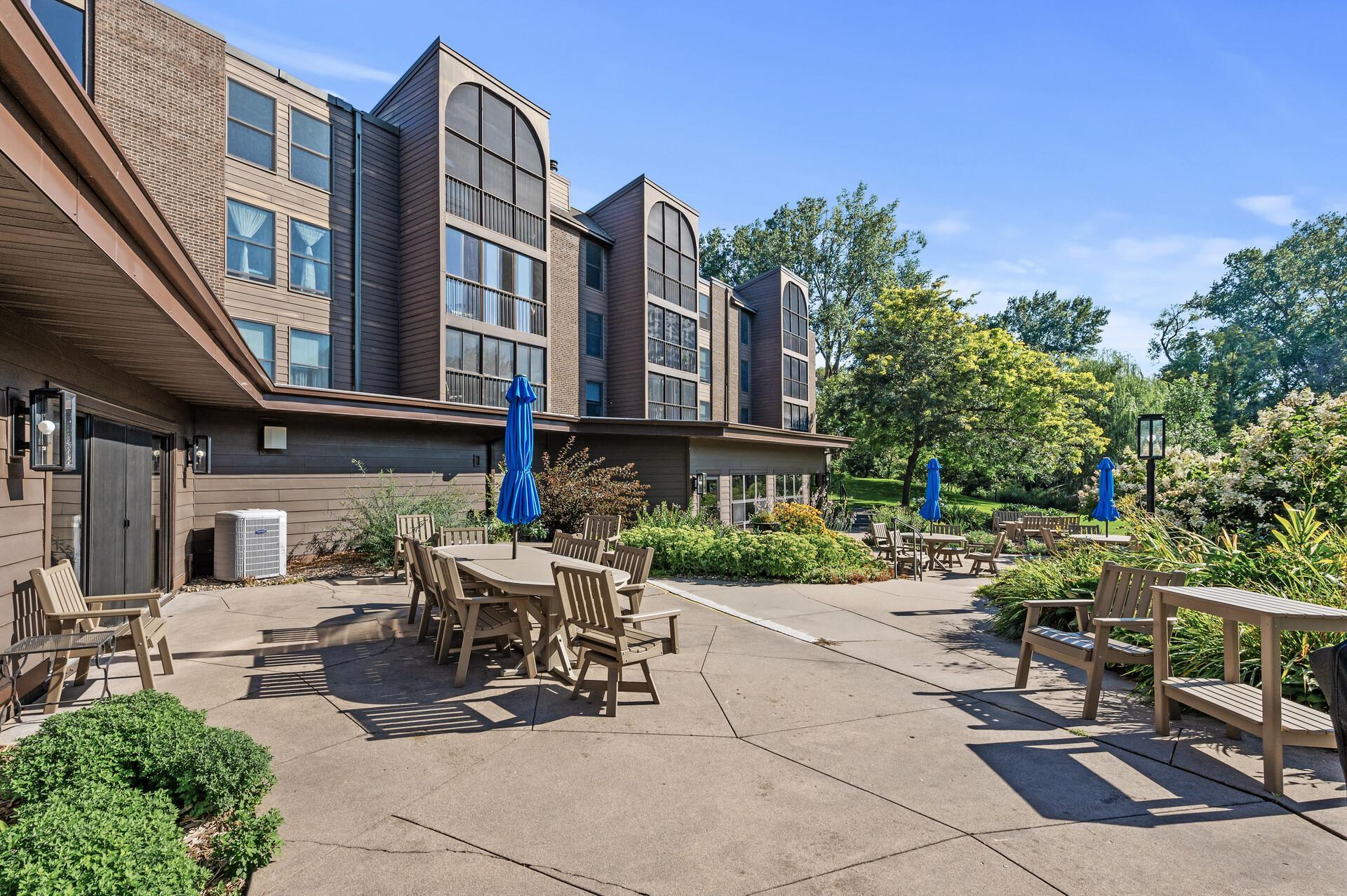 8441 Irwin Road Unit: 318