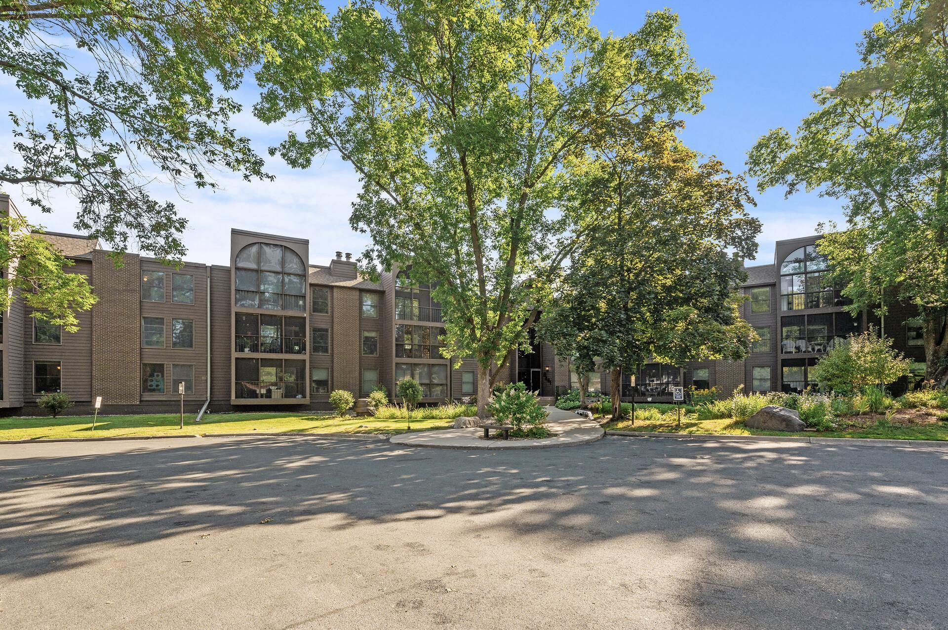 8441 Irwin Road Unit: 318