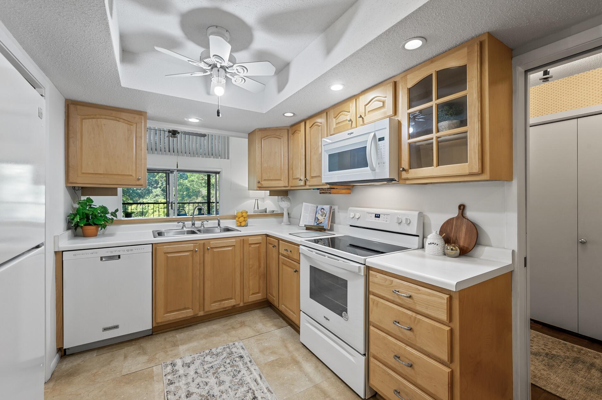 8441 Irwin Road Unit: 318