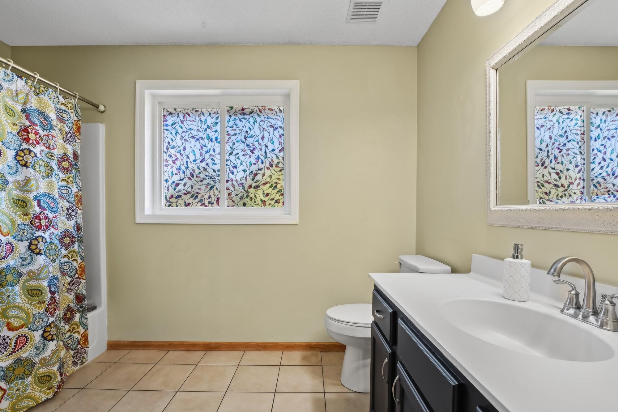 3335 Everest Court N