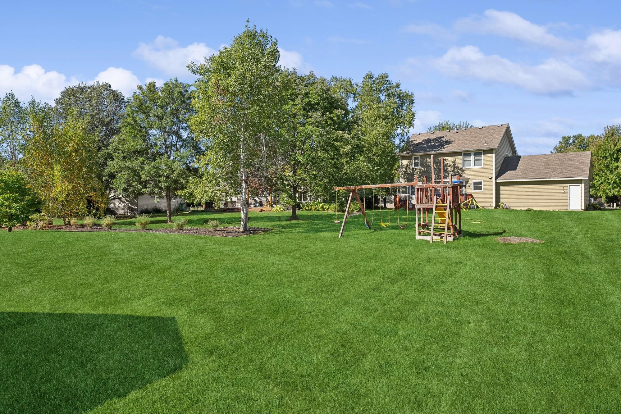 3335 Everest Court N