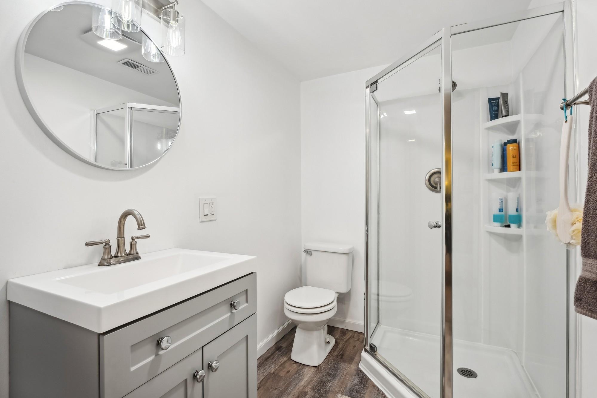 3335 Everest Court N