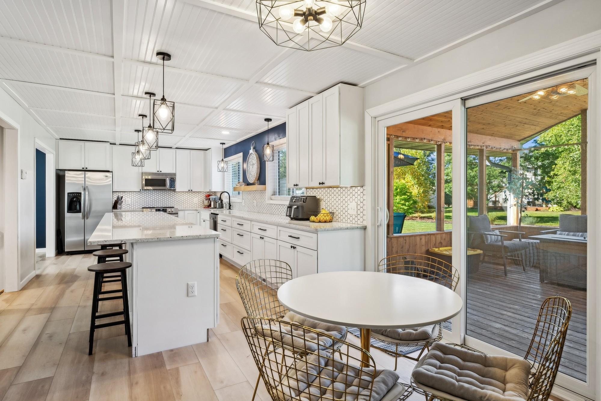 3335 Everest Court N