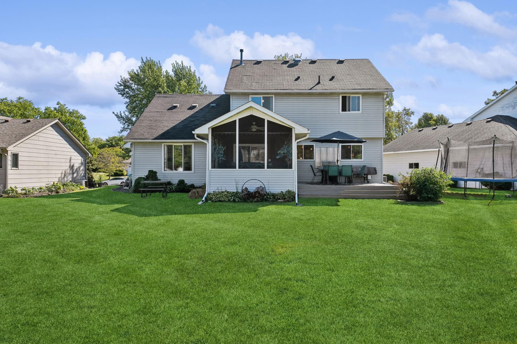 3335 Everest Court N