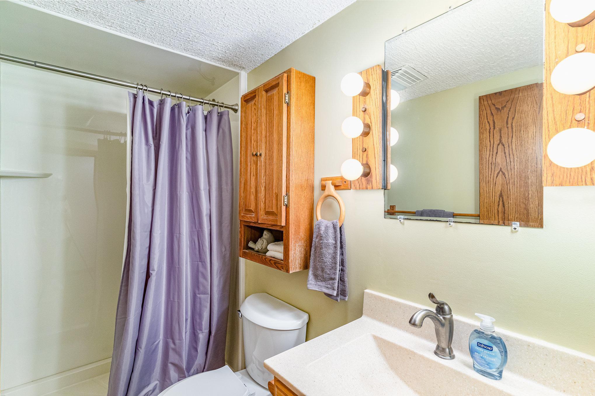 12011 Red Oak Court N