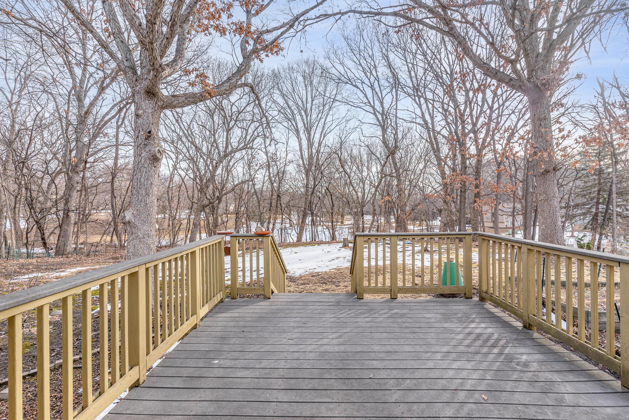 12011 Red Oak Court N