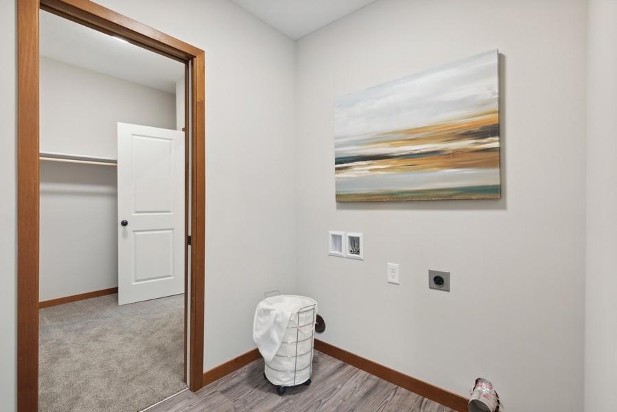 718 Cherrywood Lane NE