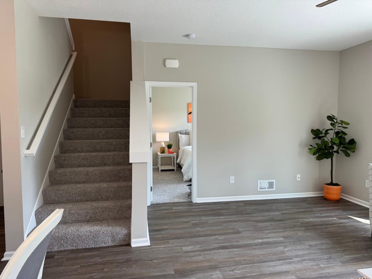 718 Cherrywood Lane NE