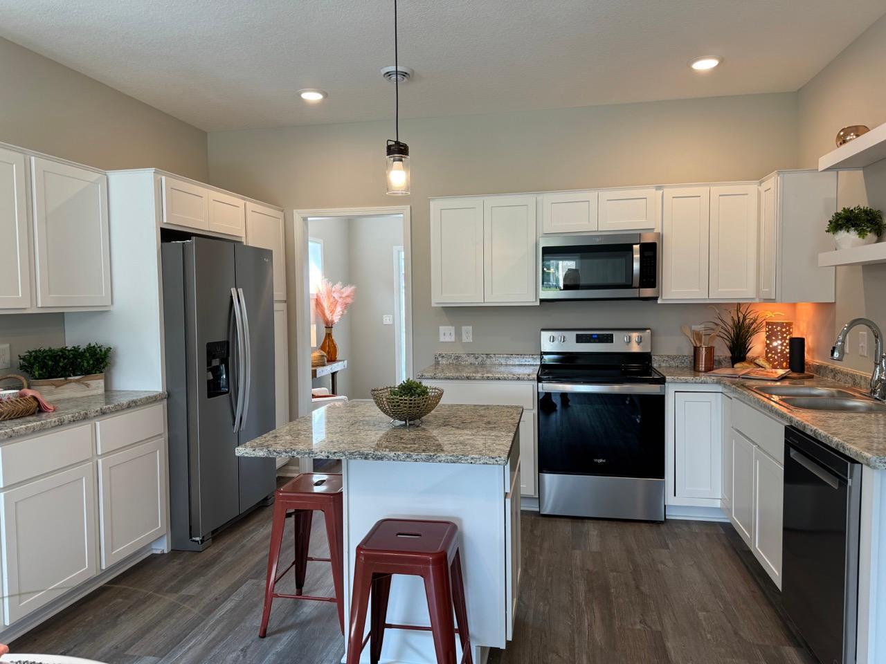 718 Cherrywood Lane NE