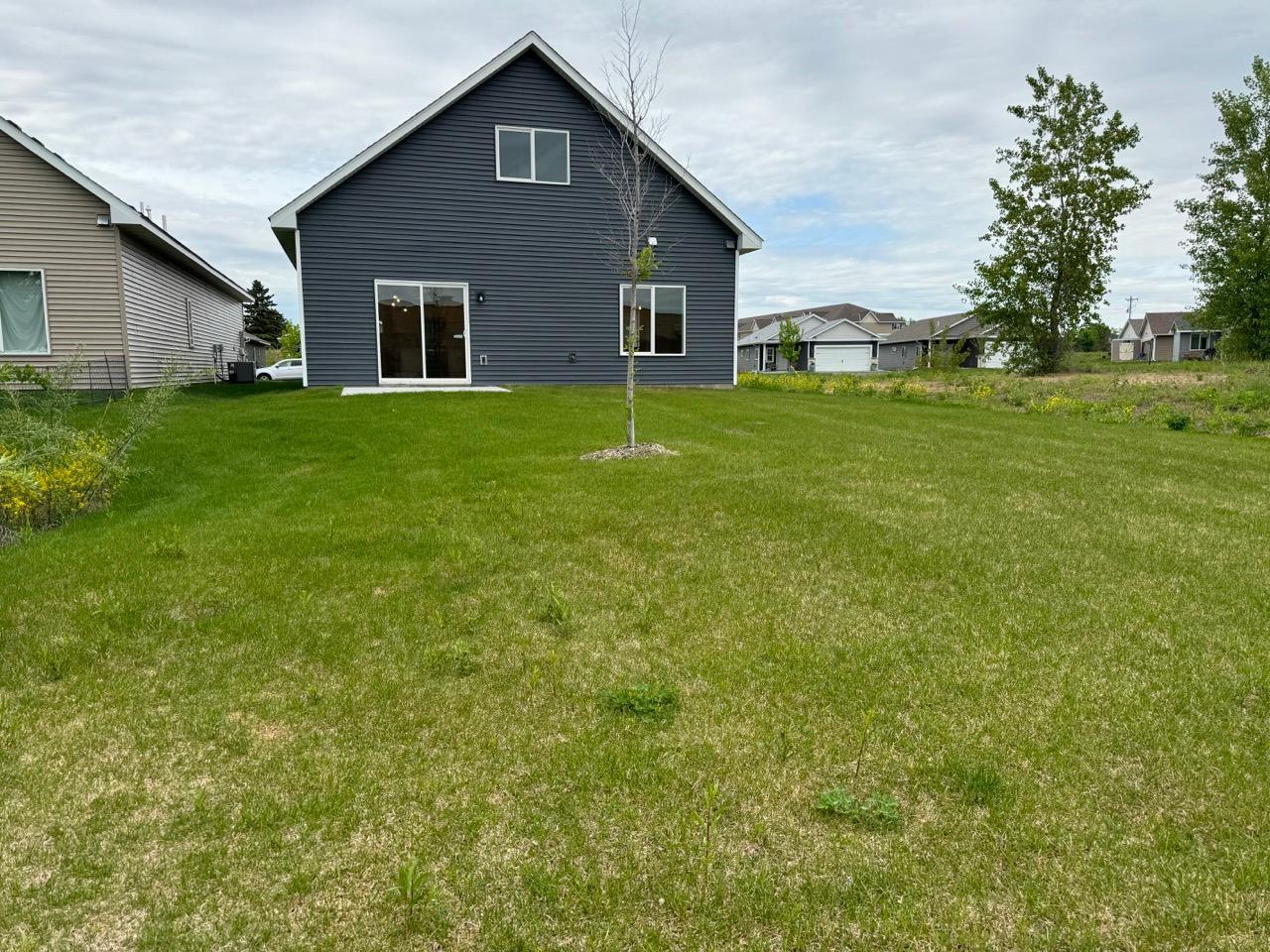 718 Cherrywood Lane NE