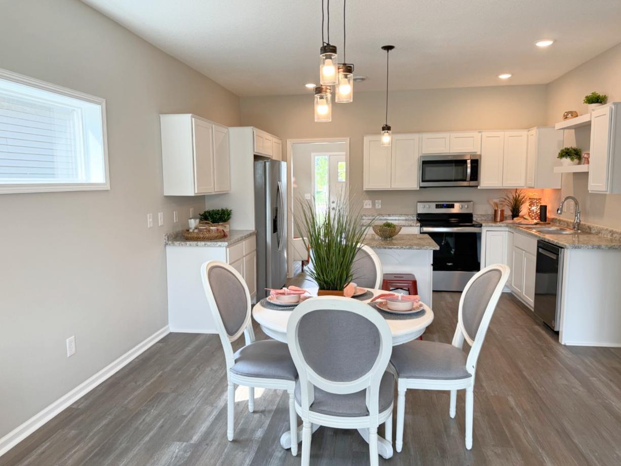 718 Cherrywood Lane NE